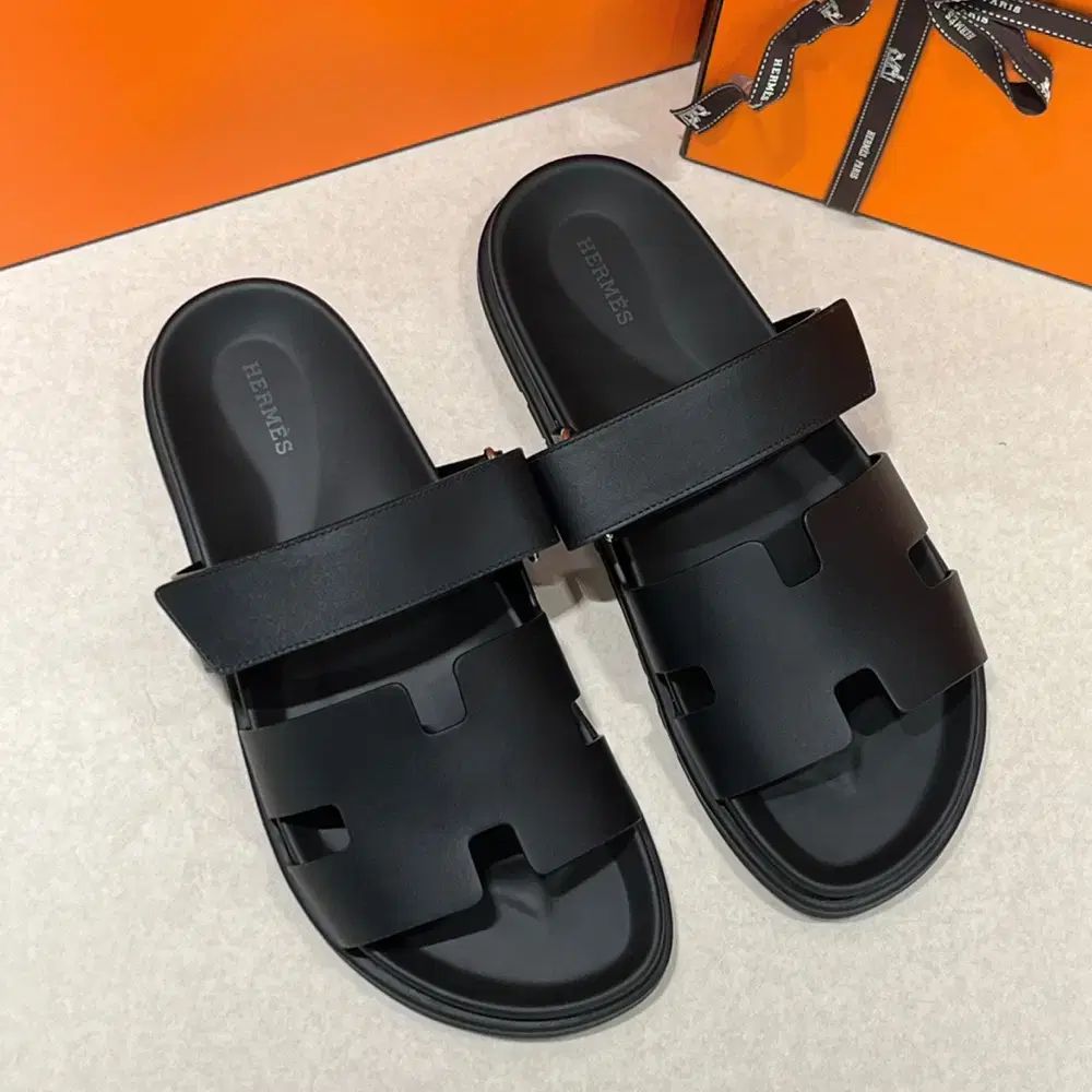 メンズ Hermes シプレ サンダル Classic ブラック