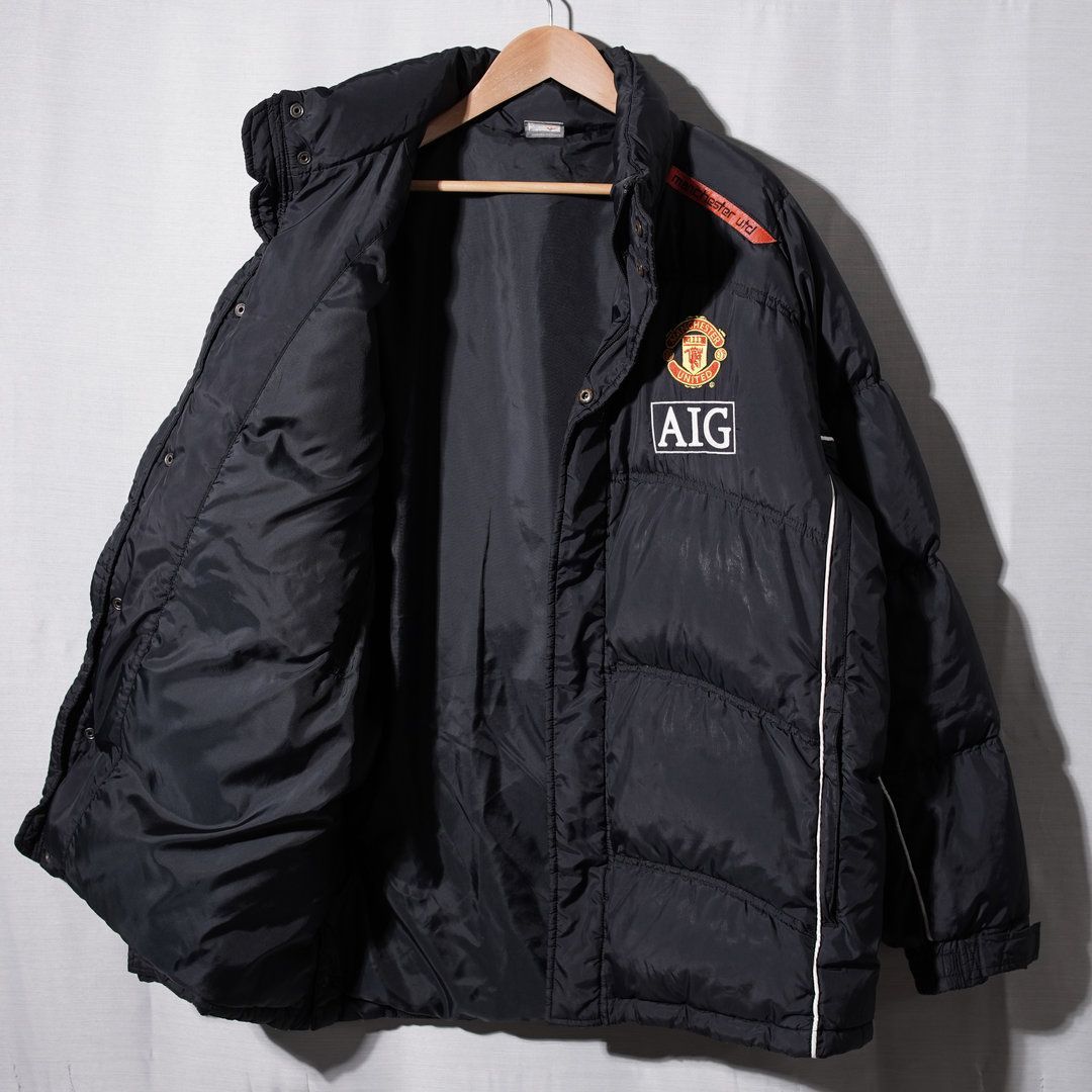 NIKE マンチェスターユナイテッド ダウンジャケット刺繍ロゴ　AIG ナイキ NIKE マンチェスター ユナイテッド ダウンジャケット L〜XL