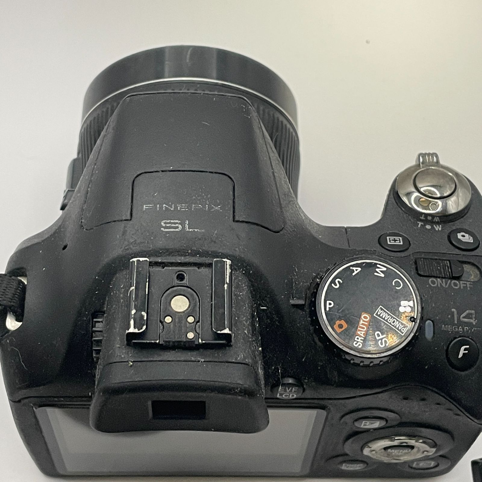 動作未確認　FUJIFILM　FINEPIX SL300　３０倍ズーム 　バッテリー付属（充電未確認）　ストラップ付　ネオ一眼　ジャンク扱い