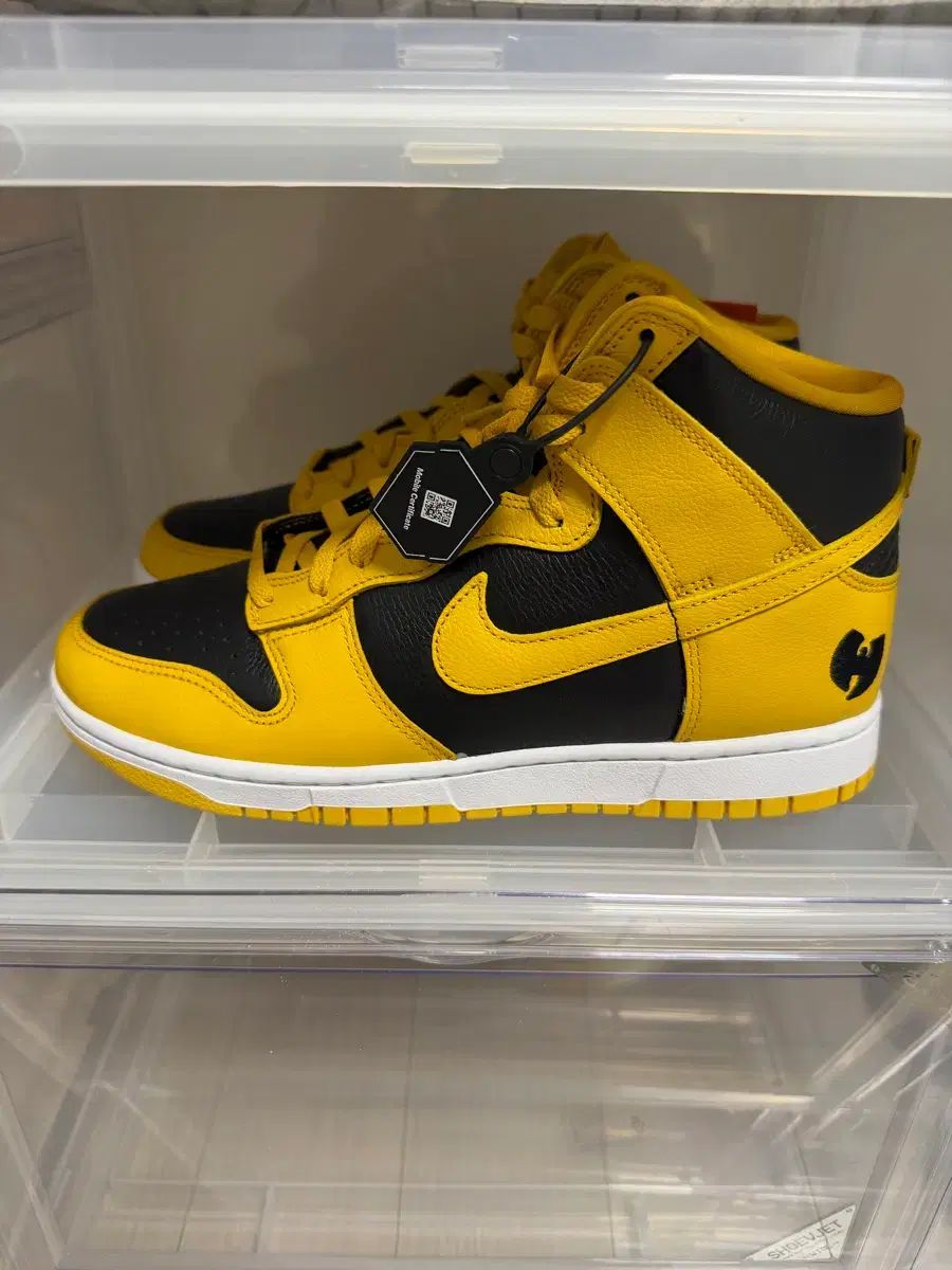 NIKE ウータンクラン ダンク ハイ ブラック アンド Fallen 270