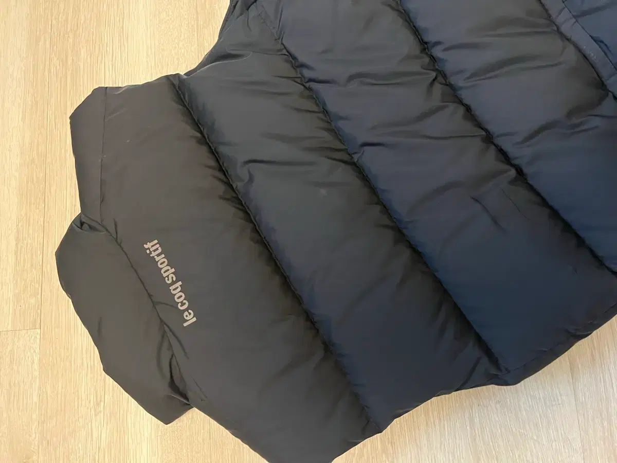 LE COQ SPORTIF ブラック ダウンベスト le coq sportif GOLF（ルコックスポルティフ ゴルフ） 【超美品