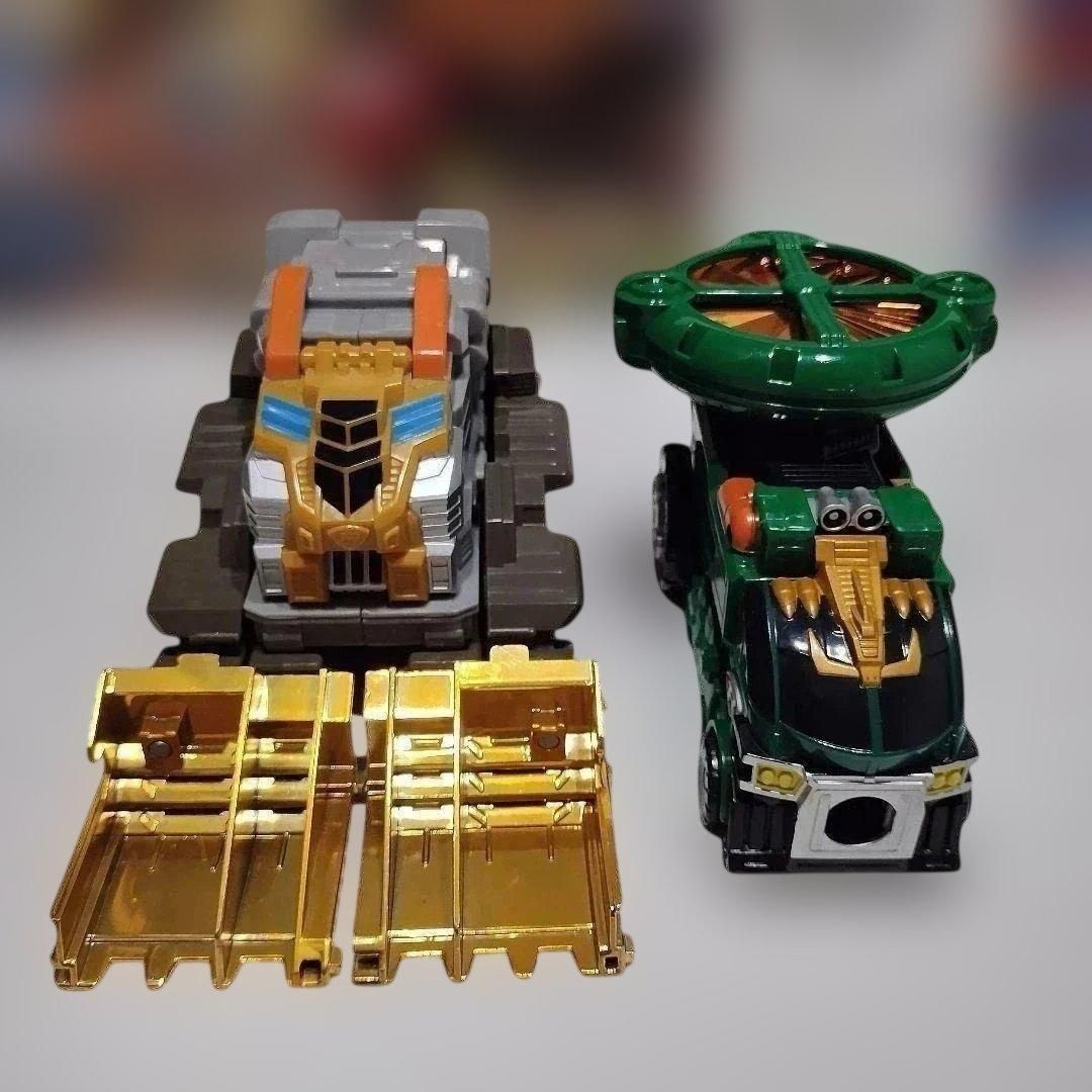 トイザらスオリジナル DX スーパーファイアードラゴン 金メッキ特別仕様 トミカ トイザらスオリジナル DX スーパーファイアードラゴン 金メッキ特別