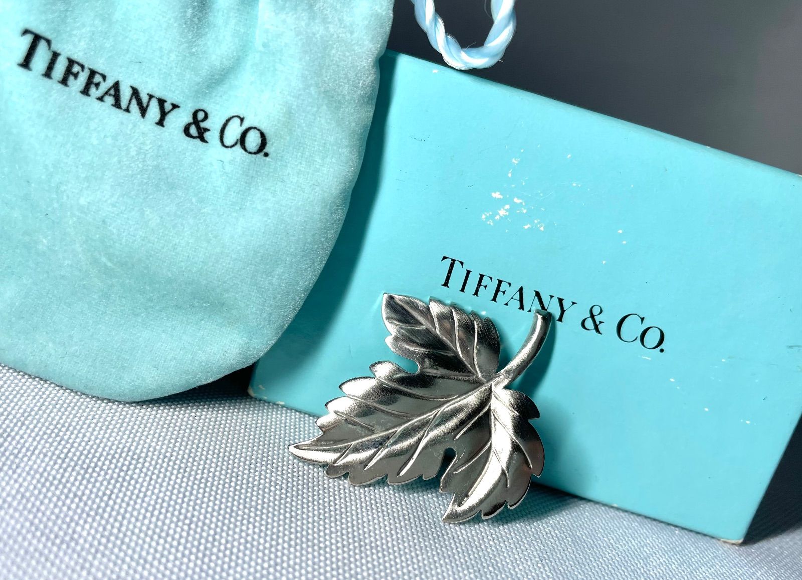 美品 希少 Tiffany ティファニー リーフデザイン ブローチ