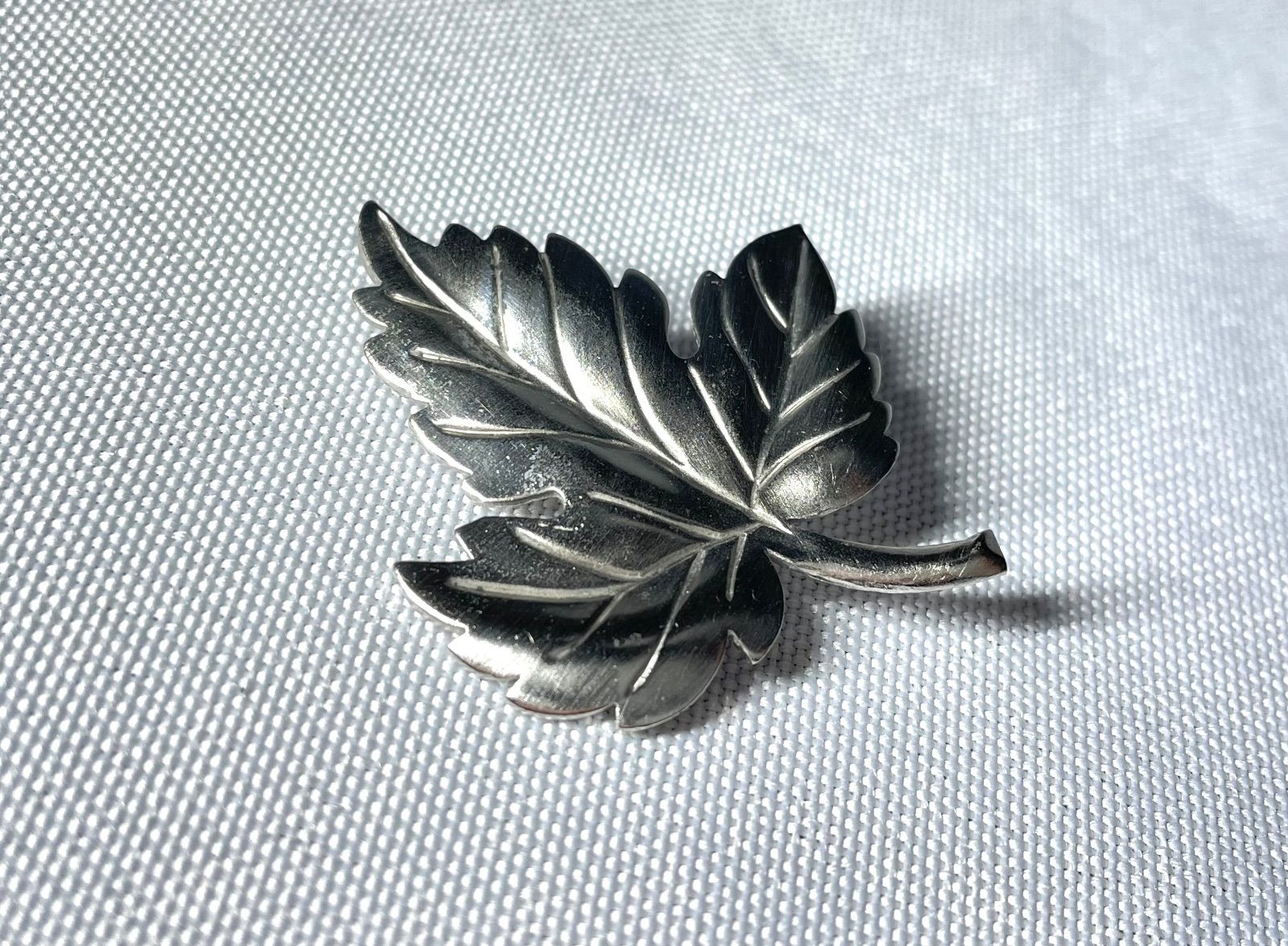 美品 希少 Tiffany ティファニー リーフデザイン ブローチ