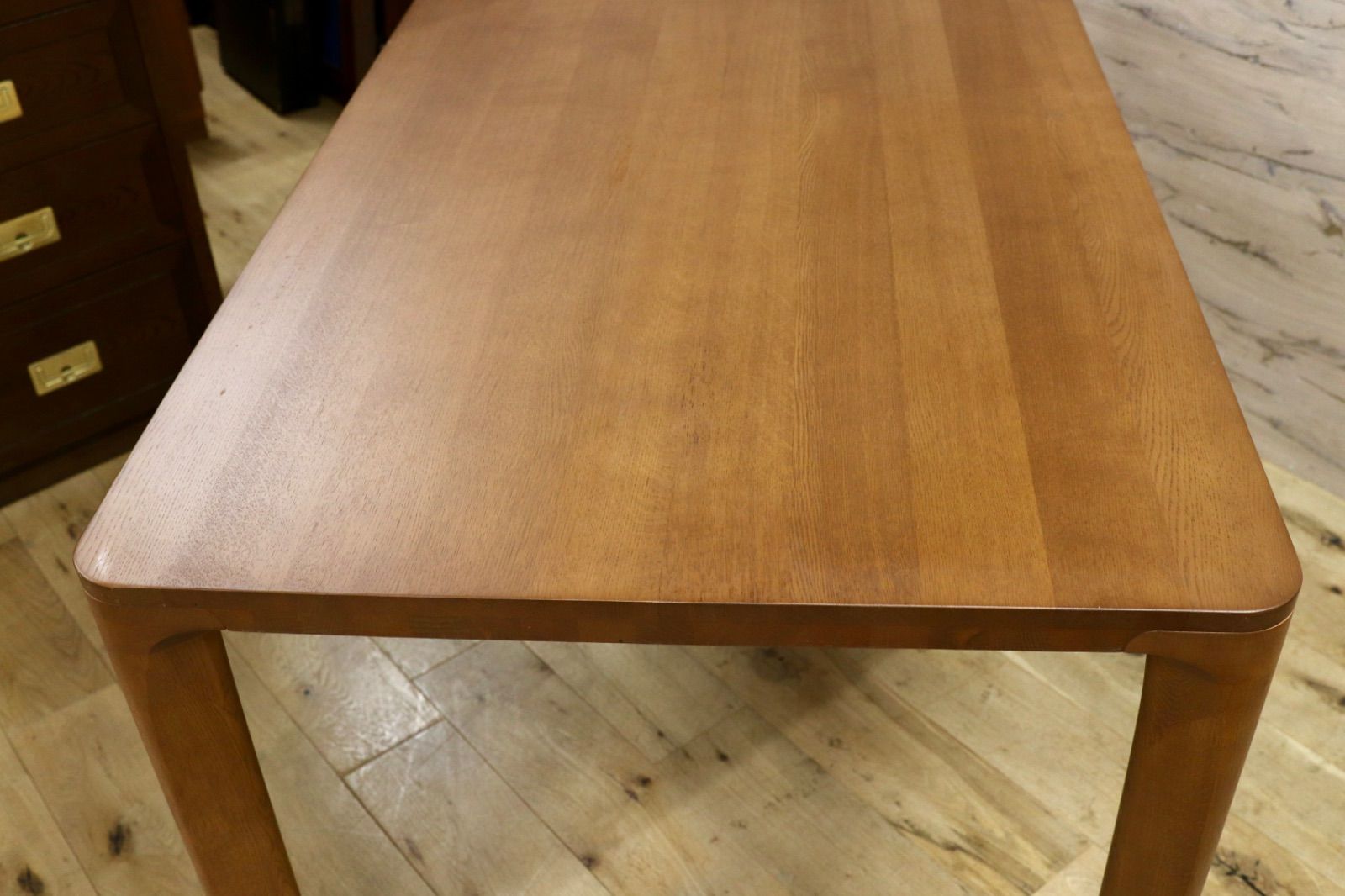 ダイニングテーブル