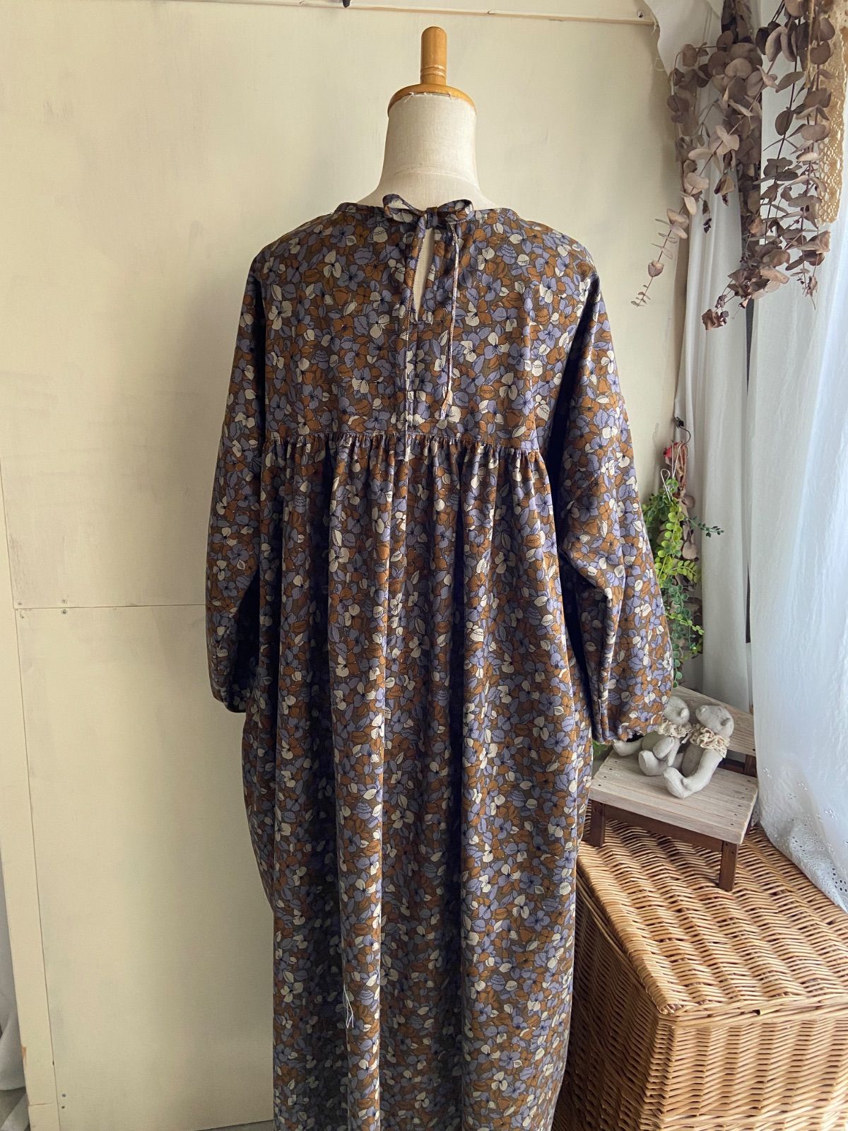 ヨークギャザーワンピース