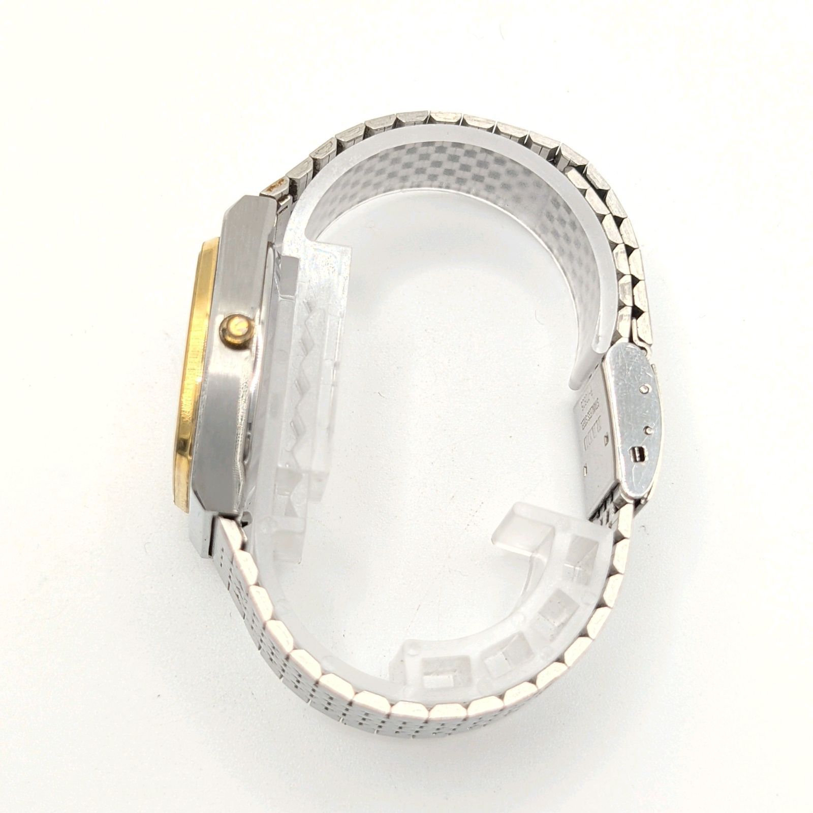 RADO DIASTAR 711.9008.4 Watch Quartz Men's Gold Square Date Y2K