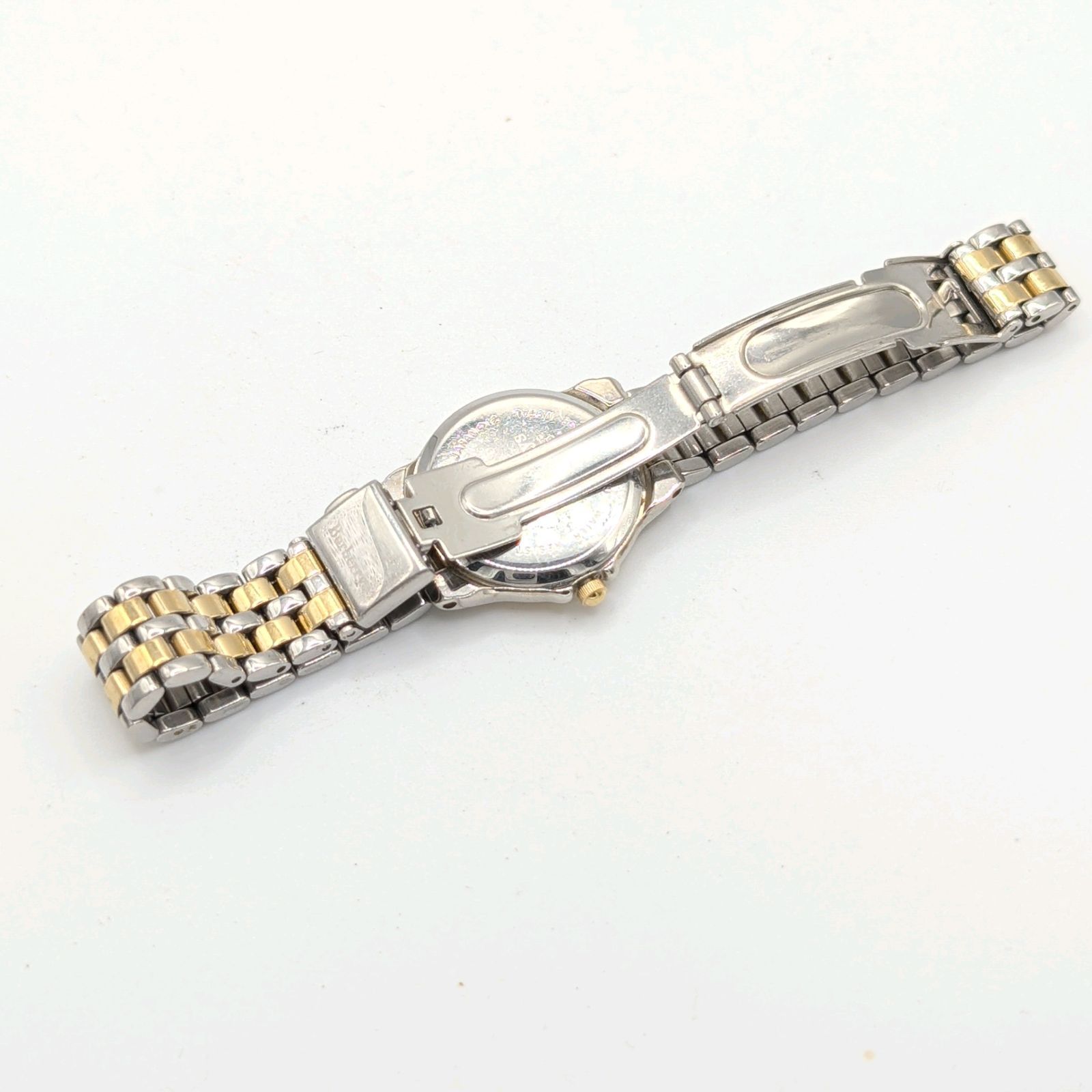 Burberrys Burberry Watch QZ Ladies Silver Dial Gold Y2K 00S