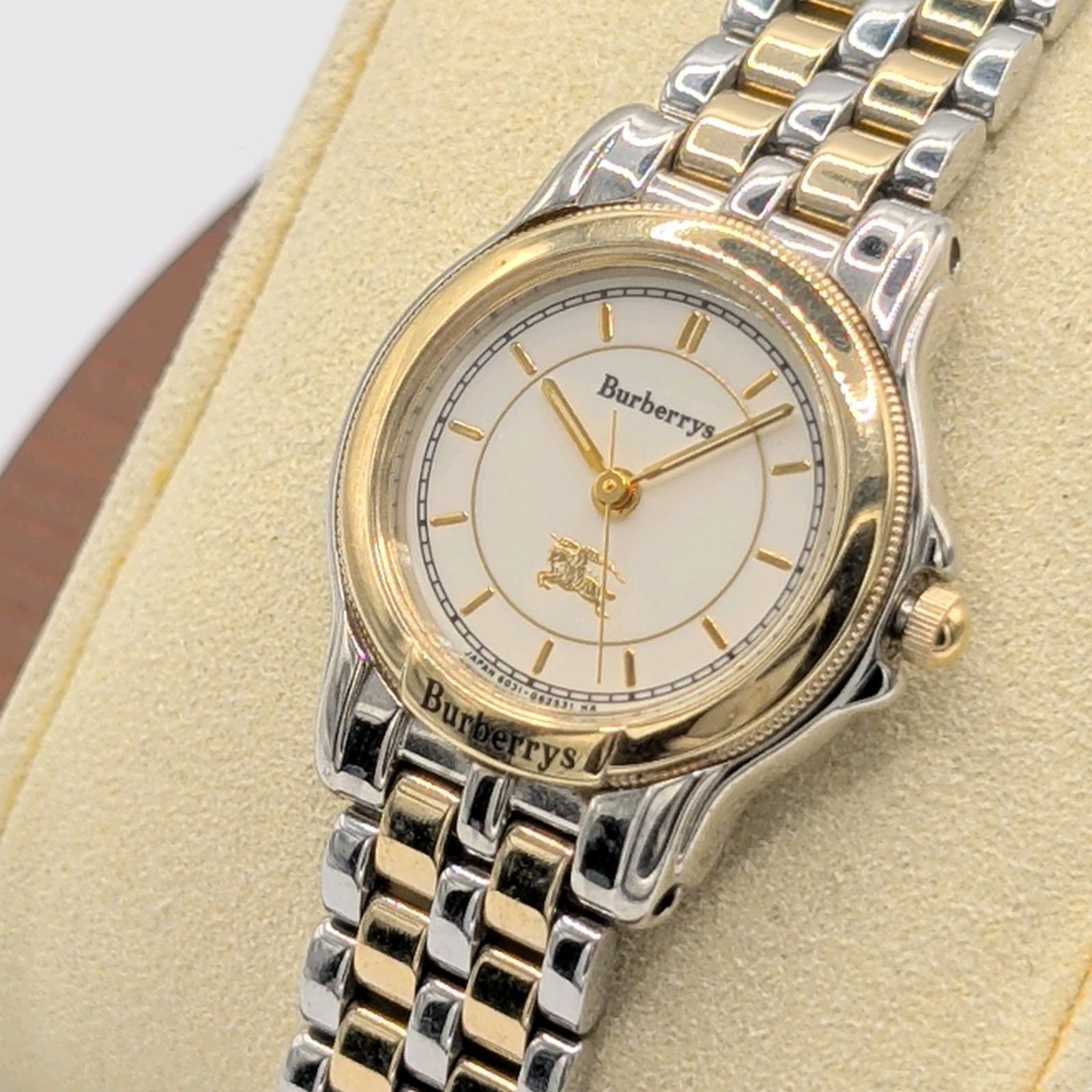 Burberrys Burberry Watch QZ Ladies Silver Dial Gold Y2K 00S