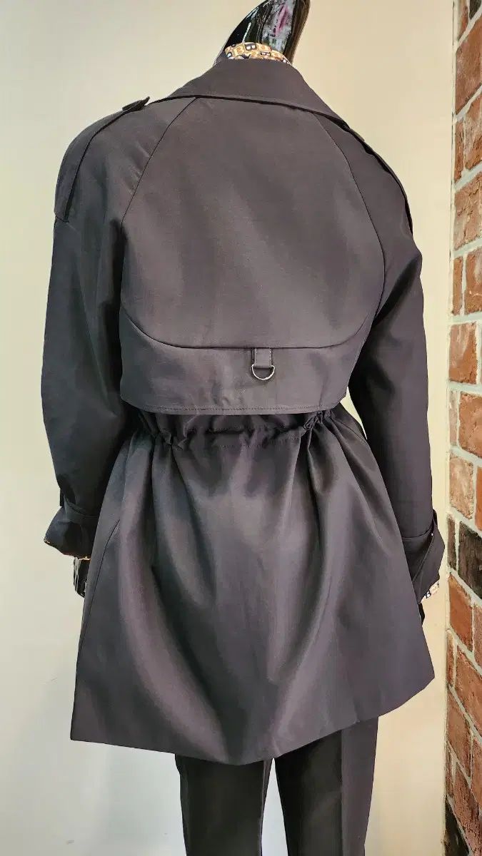 ブラック トレンチ コート 66 (新品)