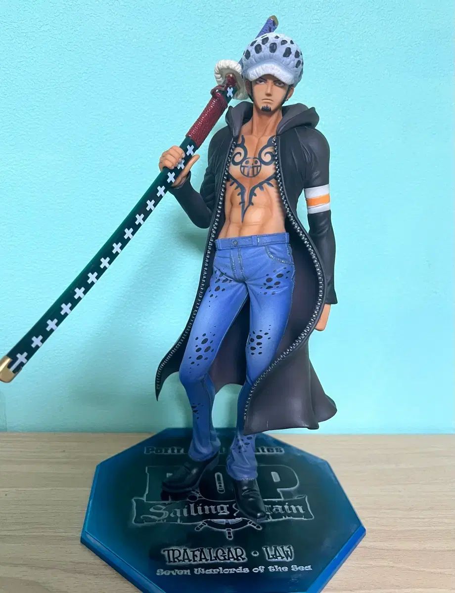 P.O.P トラファルガー・ロー フィギュア 1⁄8 非公認 P.O.P POP