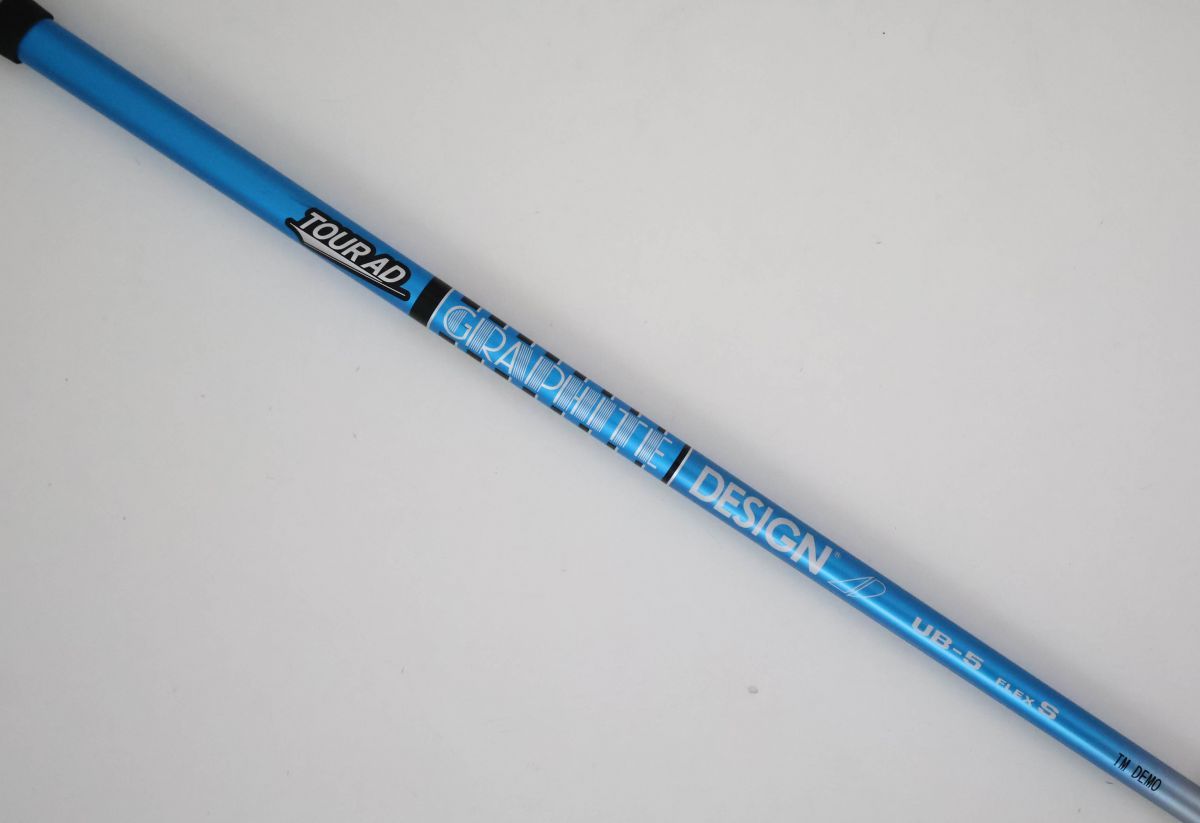 ○訳有激安！テーラーメイド ドライバー用スリーブ付き！グラファイト