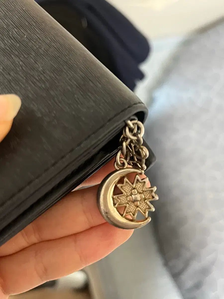 ルイキャトルズ レディース ブラック 二つ折り財布