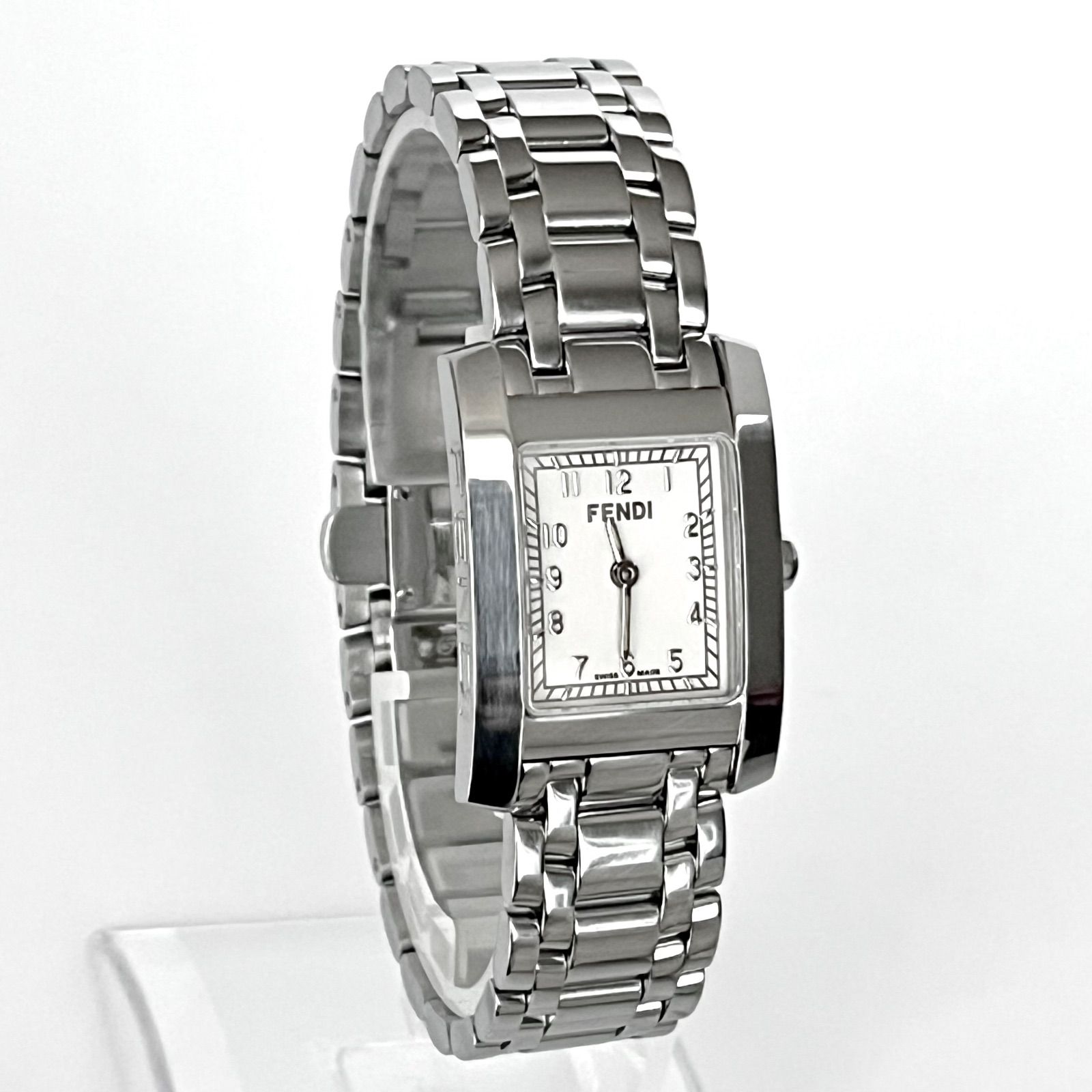 フェンディ 7000L レディース 腕時計 磨き済み 美品】FENDI 電池新品