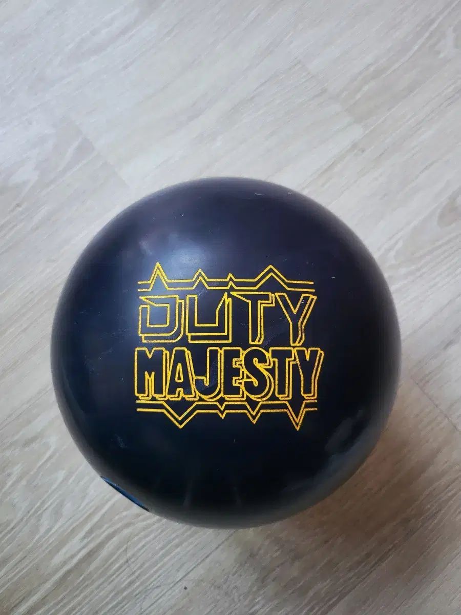 デューティマジェスティ　15P 韓国限定　900グローバル グローバル 900 デューティー マジェスティック 15p ボーリング 出品