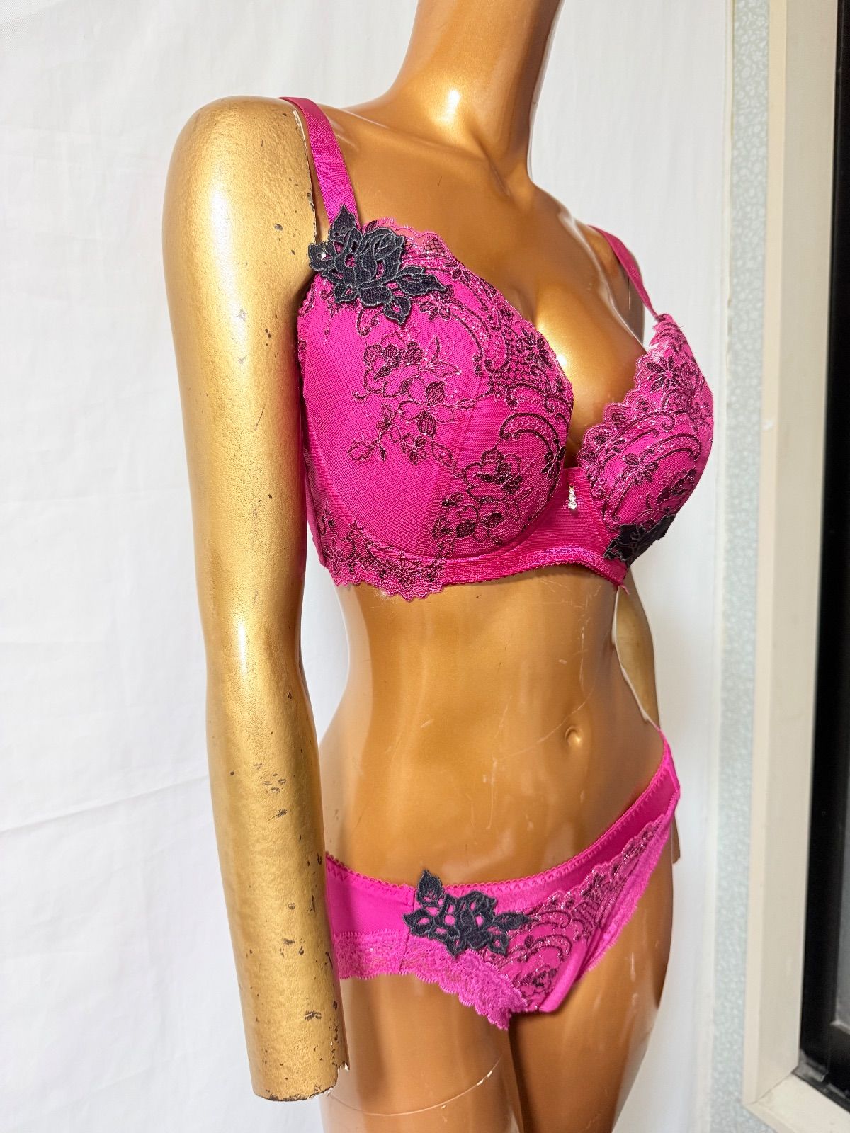 salute ブラジャーF70 ショーツL No.E3 (♡)Salute F75 L ブラ&ショーツセット - メルカリ