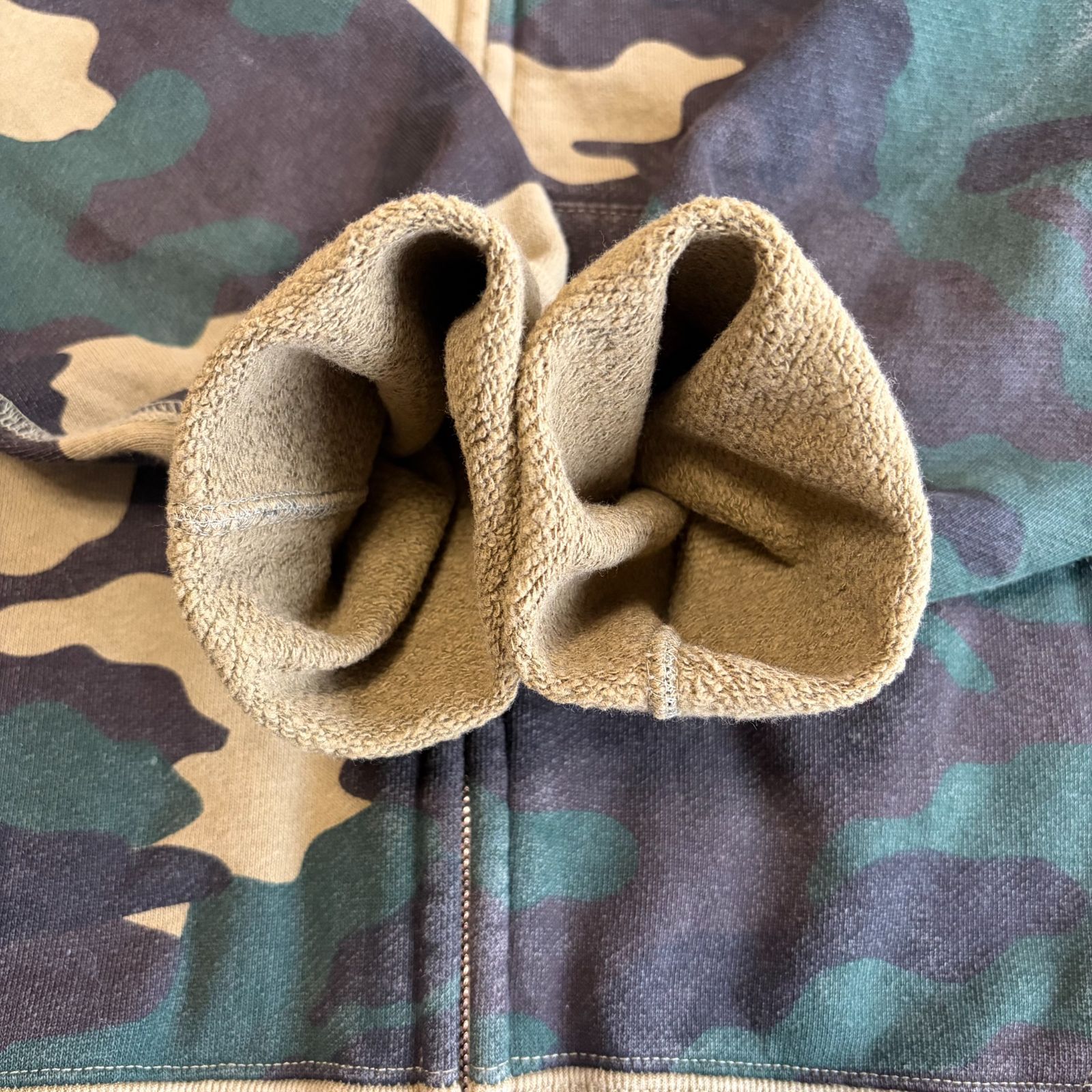 A BATHING APE エイプ シャークパーカー カモ 迷彩 グリーン 緑 サイズ