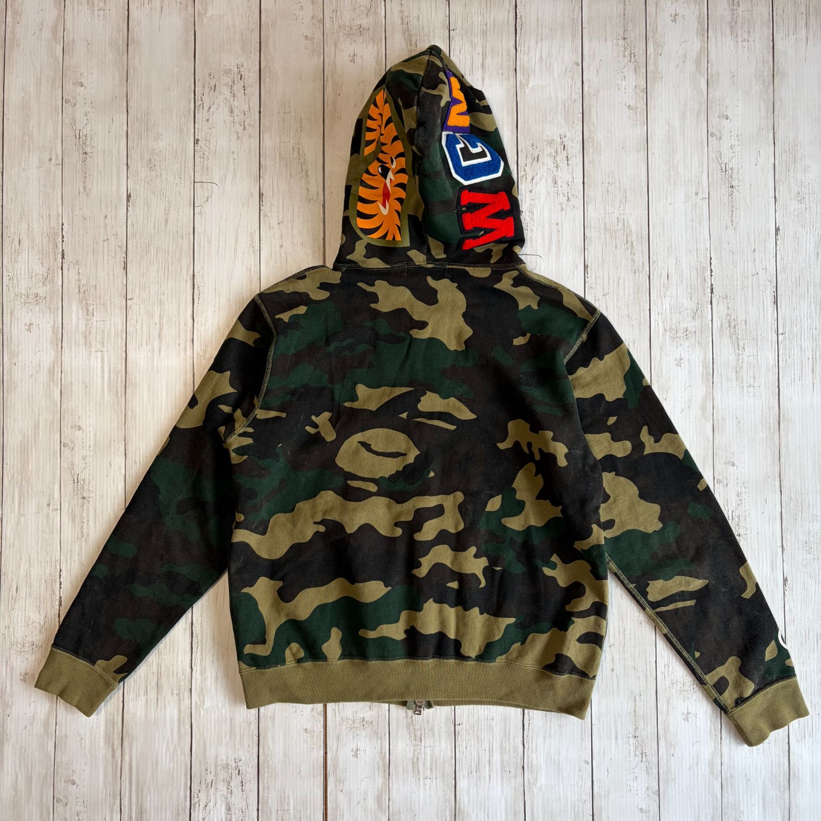 A BATHING APE エイプ シャークパーカー カモ 迷彩 グリーン 緑 サイズ