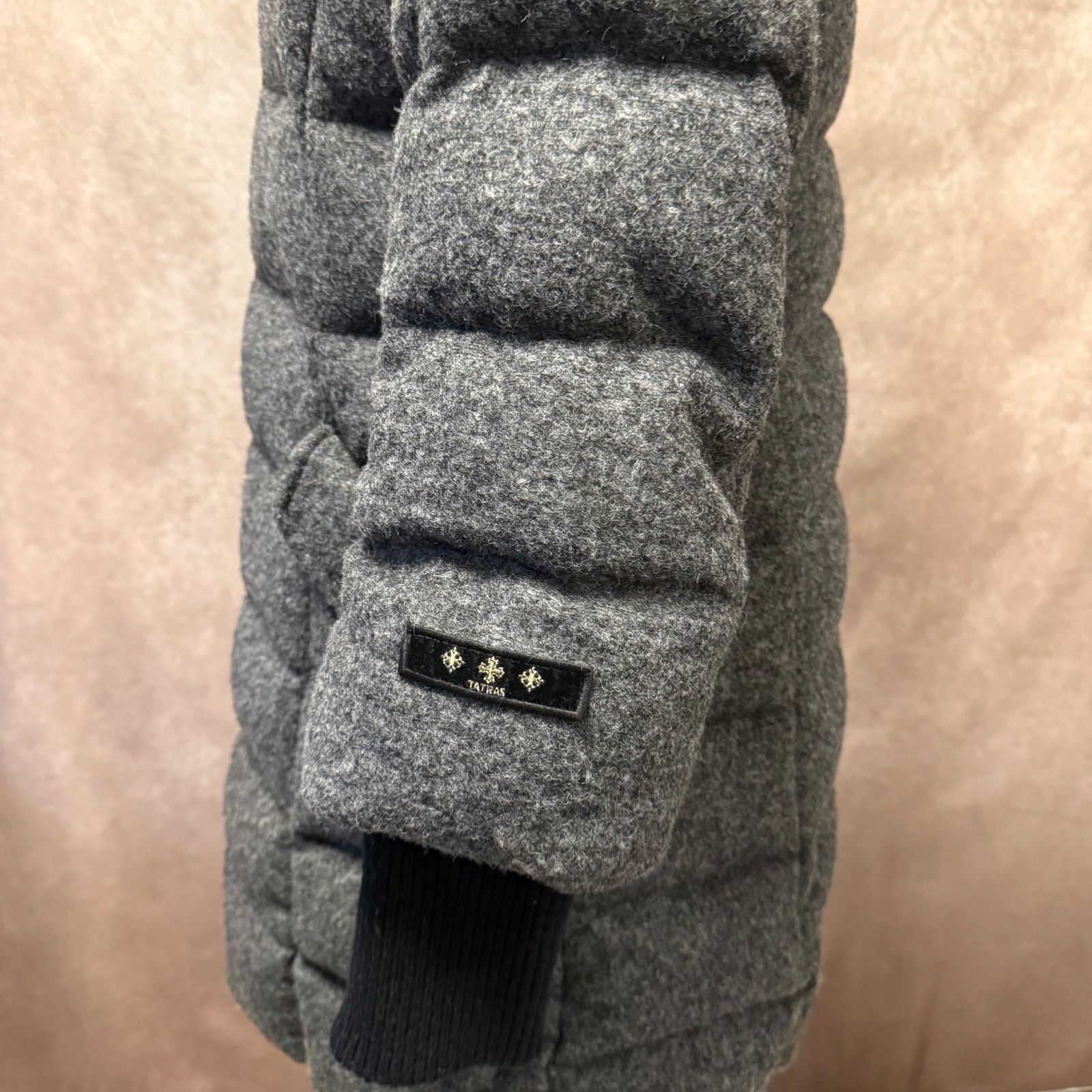 TATRAS × ROSE BUD 別注 ダウンコート グレー リブ袖 フード付き