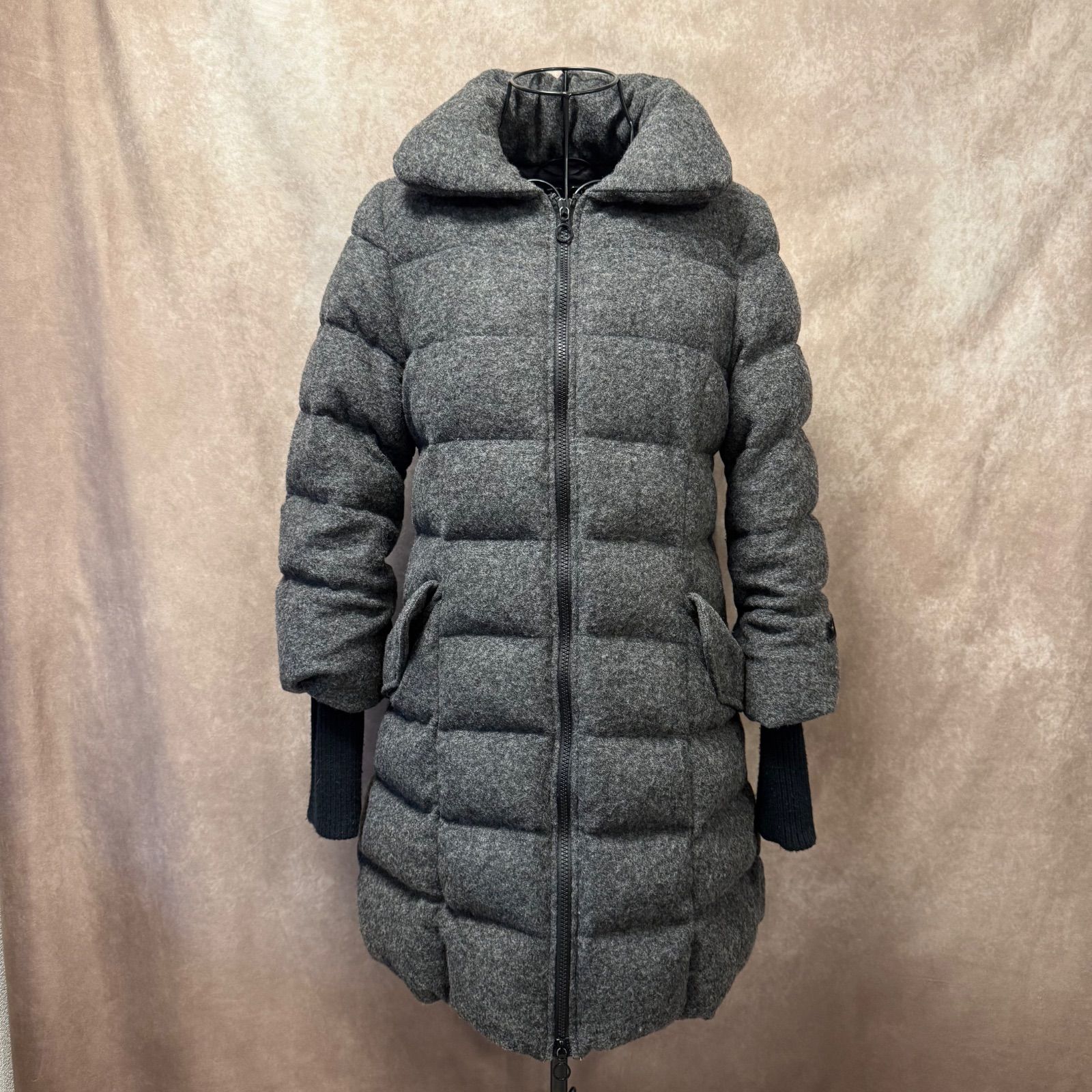 TATRAS × ROSE BUD/ 別注 ダウンコート リバーシブル TATRAS × ROSE BUD 別注 ダウンコート グレー リブ袖 フード付き