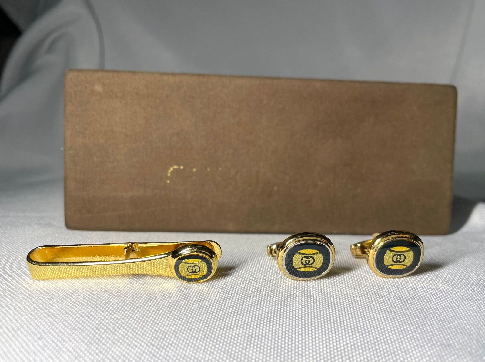 GUCCI グッチ インターロッキングG GGロゴ ブラック＆ゴールド