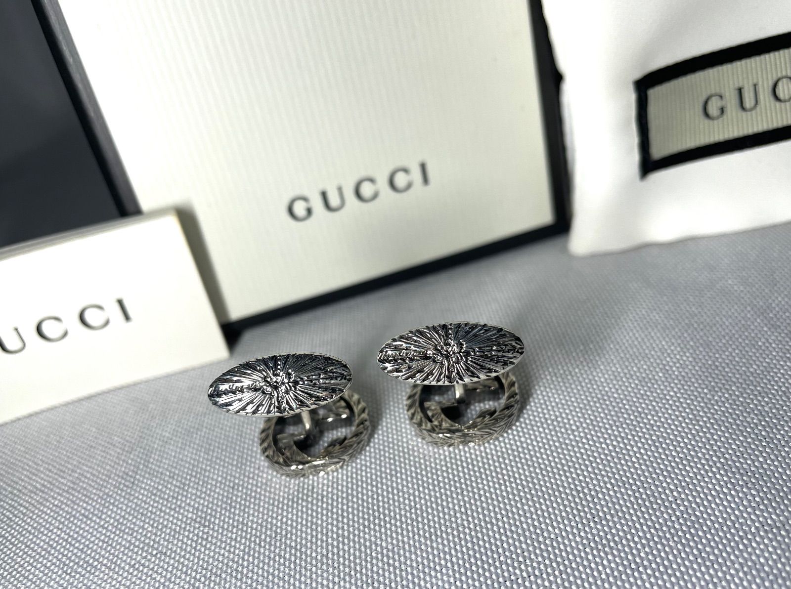 美品　GUCCI インターロッキングG シルバー925 カフリンクス　カフス 美品 GUCCI グッチ インターロッキングG エングレイブ カフス
