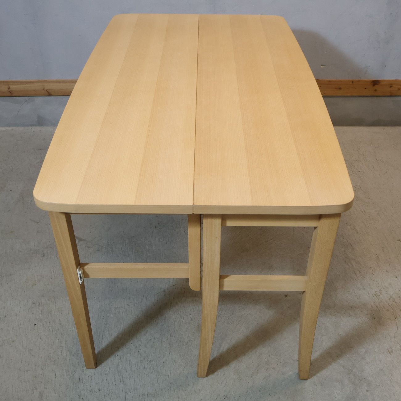 美品 秋田木工　バタフライテーブル　ダイニングテーブル　IDC 大塚家具 秋田木工 バタフライテーブル 「T-541」 ナラ材/ナチュラル色 | 【公式