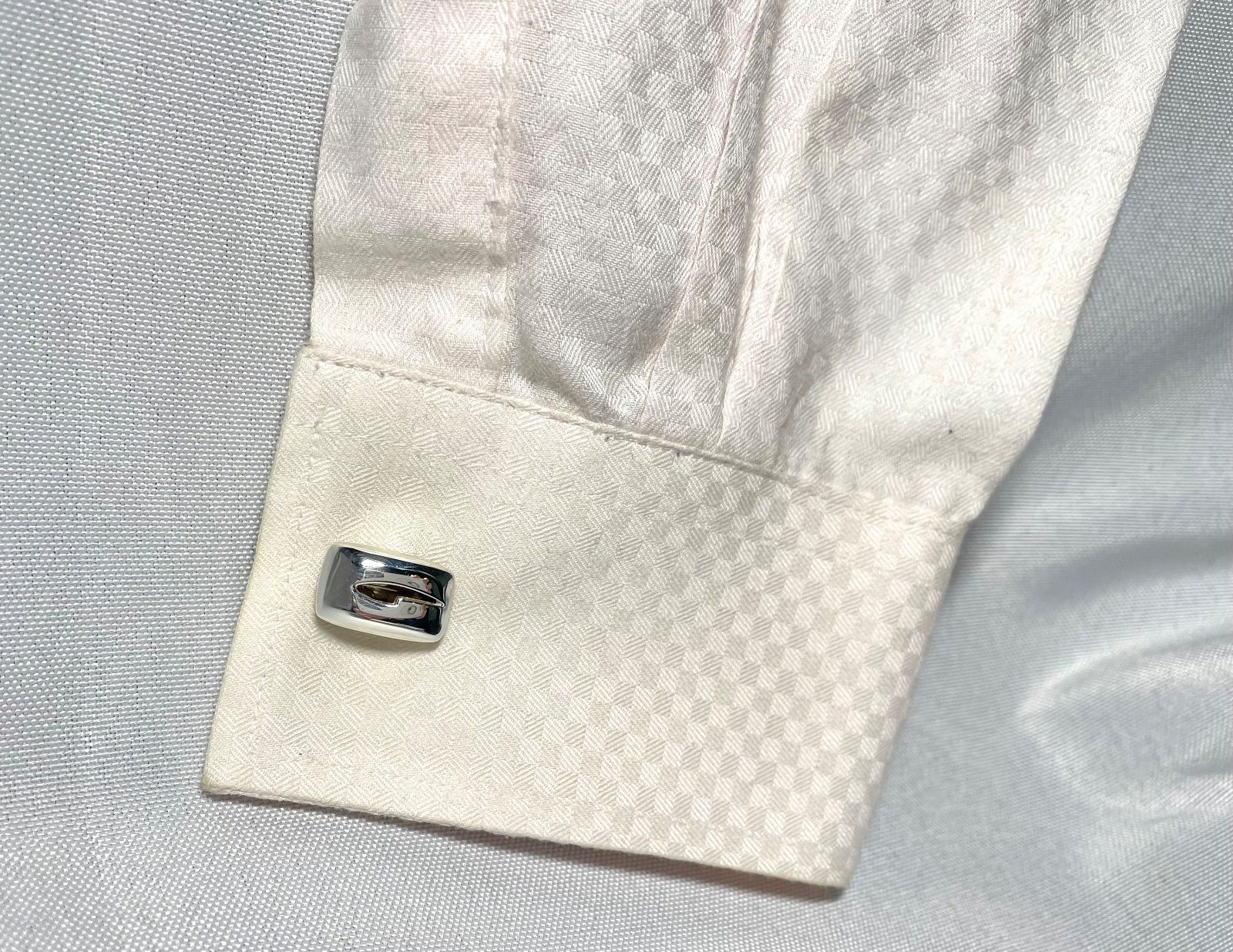 美品 GUCCI グッチ 鏡面スターリングシルバー Gデザイン 立体3Dカフス