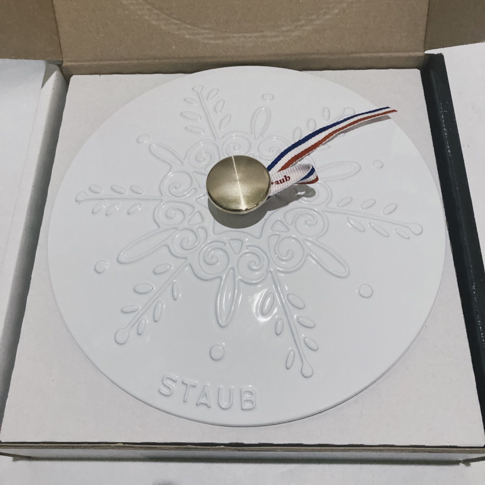 新品未使用 STAUB ブレイザー ソテーパン スノーフレーク ホワイト