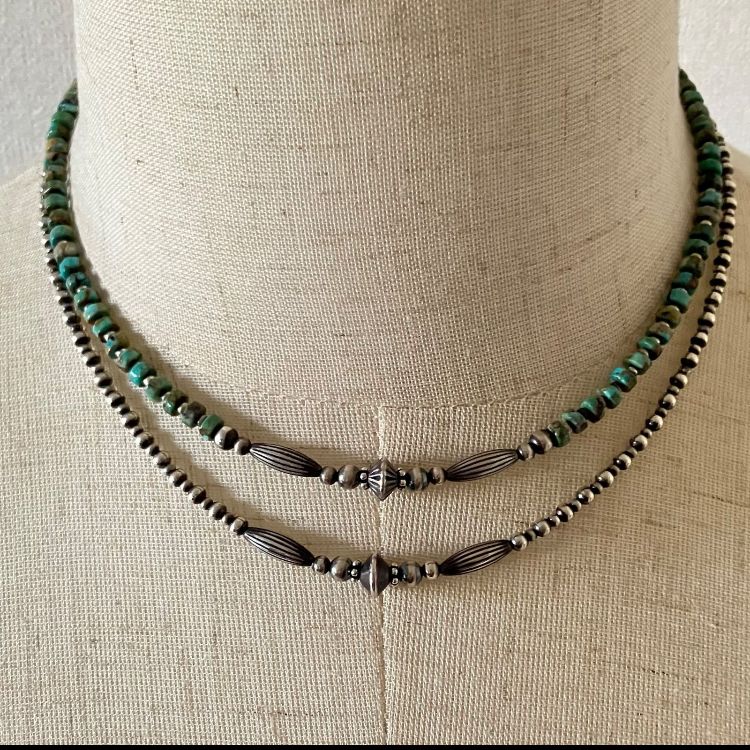 431天然ターコイズとワイルドホースのネックレス　SV925製ナバホパール付き 431天然ターコイズとワイルドホースのネックレス SV925製ナバホパール