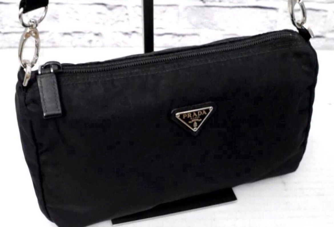 美品 プラダ テスートナイロン カメラバッグ ショルダー クロスボディ ブラック 良品✨プラダ カメラバッグ ショルダー 斜め掛け テスート ナイロン