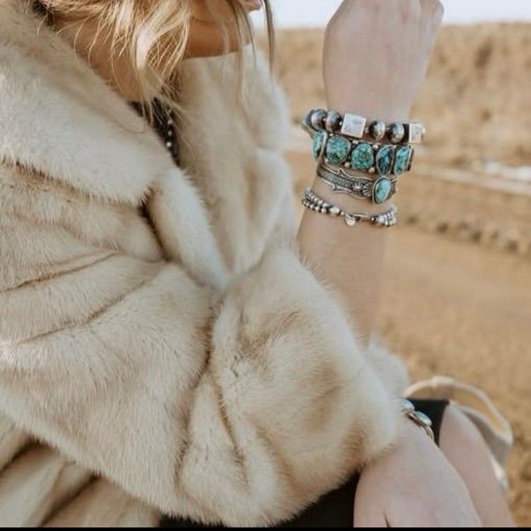 天然ターコイズのボリュームネックレス グラデーション