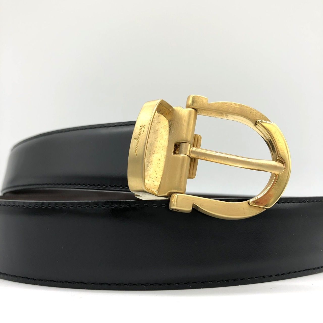 フェラガモ ベルト ガンチーニ ゴールド 黒 茶 Ferragamo - メルカリ