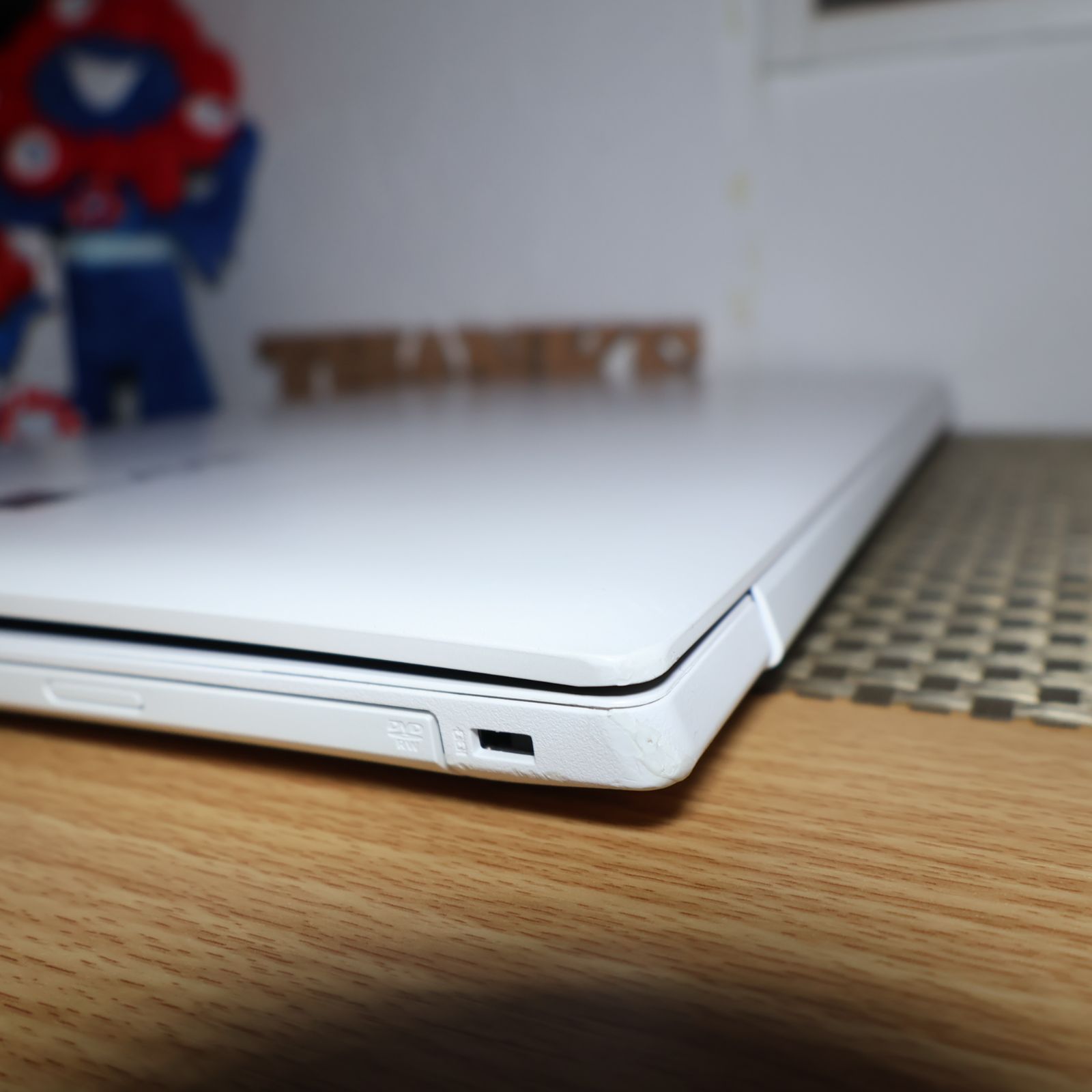 人気の白！Win11公式対応Corei7/メ12G/新品SSD/ブルーレイ/無線 - メルカリ