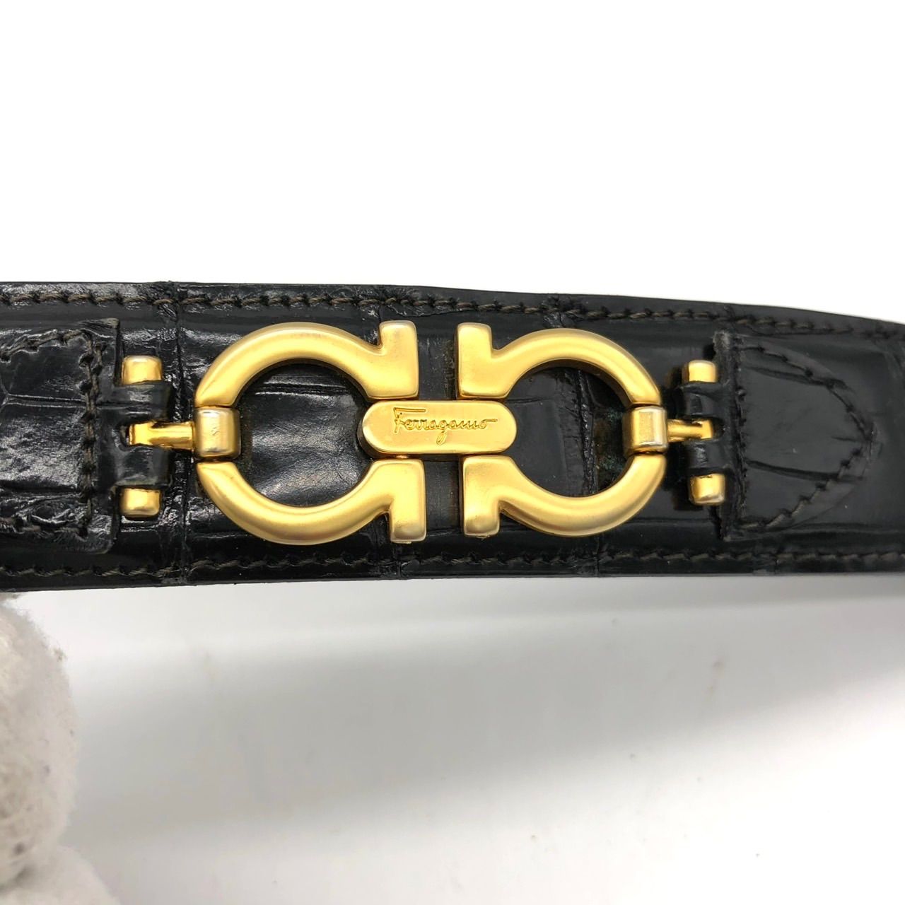 サルヴァトーレフェラガモ クロコ型押し ゴールド金具ガンチーニ レザー ブラック サルヴァトーレフェラガモ クロコ型押し ゴールド金具ガンチーニ