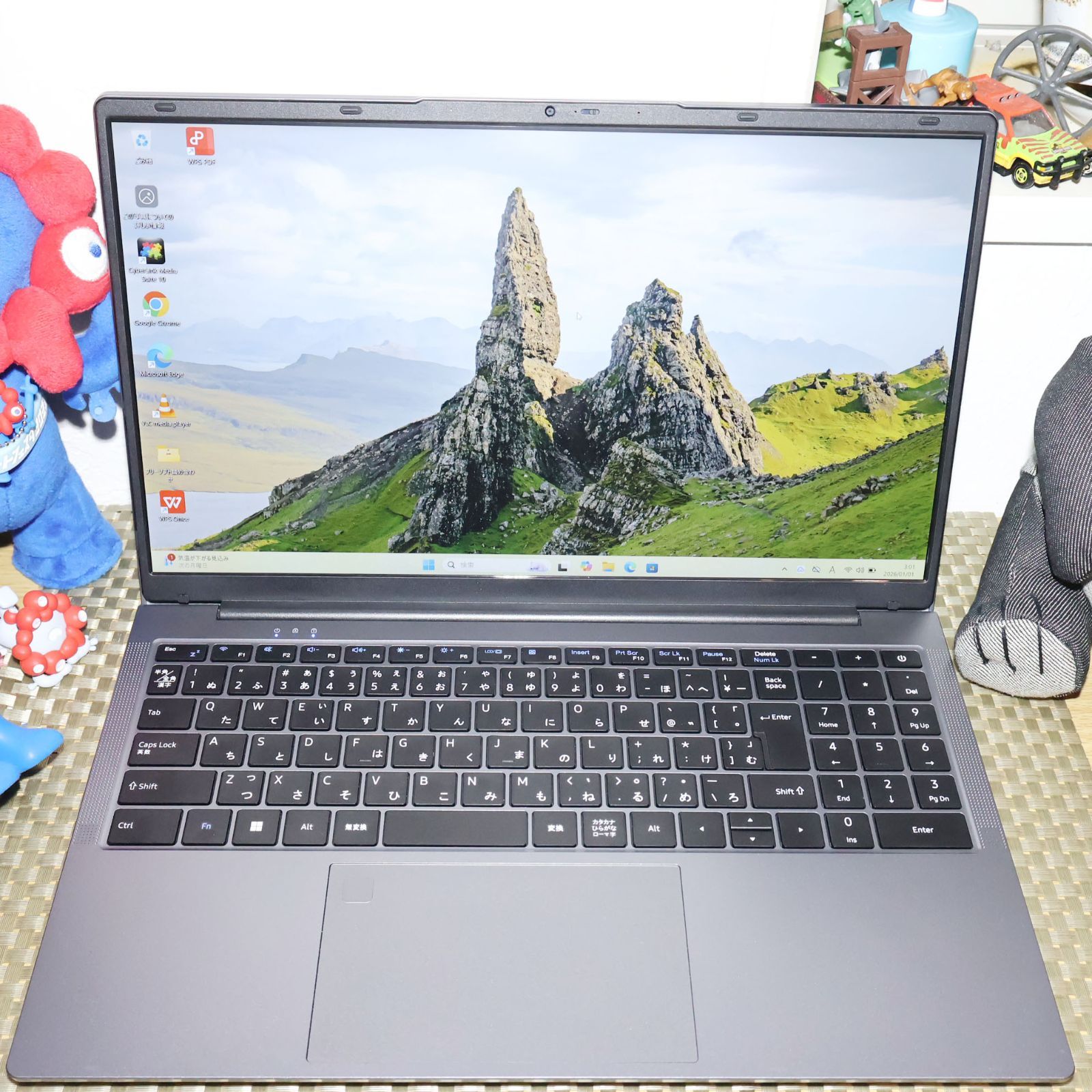 Win11高年式2024！メ8G/SSD/フレームレス/無線/カメラ/TypeC 【公式通販】