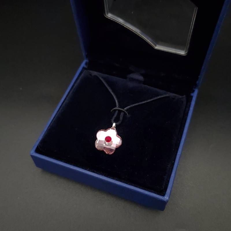 美品 SWAROVSKI スワロフスキー ネックレス ペンダント フラワー 