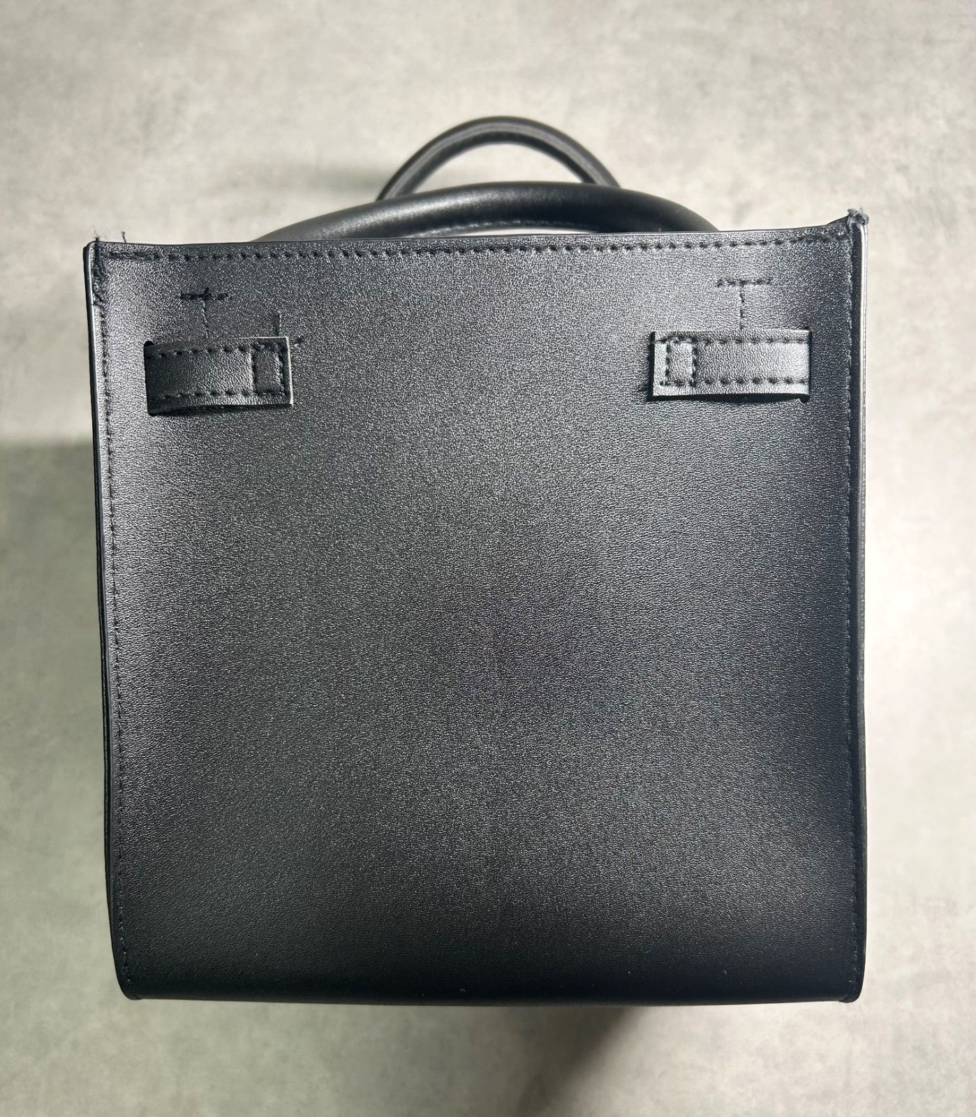 Mila Owen ミラオーウェン ハンドバッグ ポーチ付 黒 シボ革風 2way