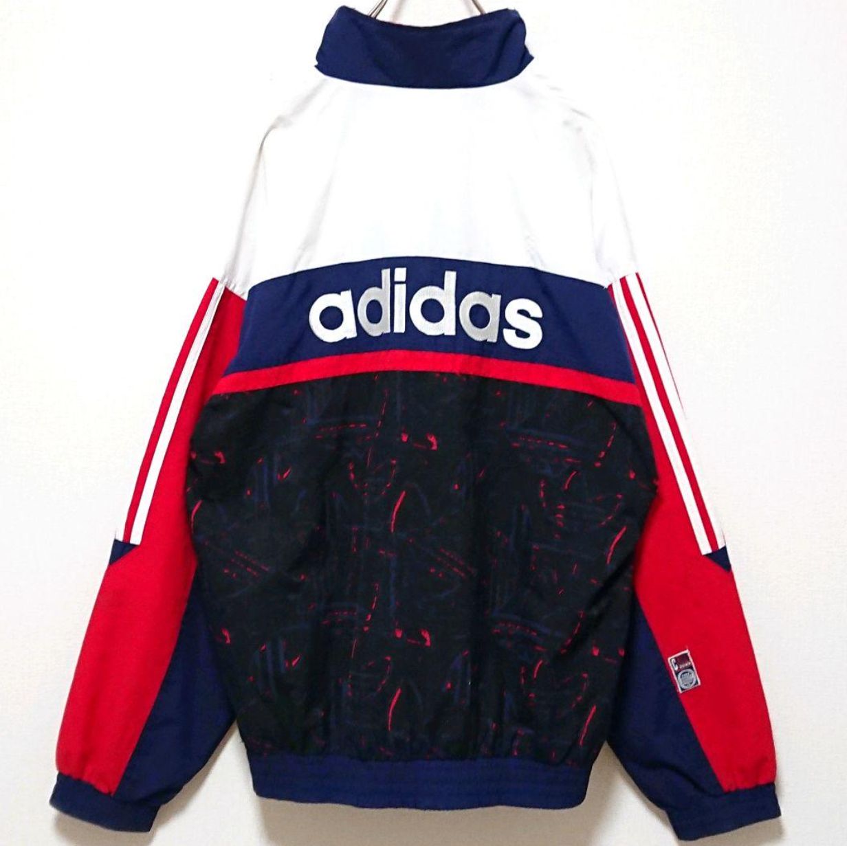 希少 アディダス トレフォイル 刺繍 ジップアップ 万国旗タグ