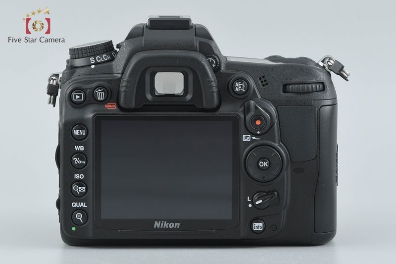 D 7000