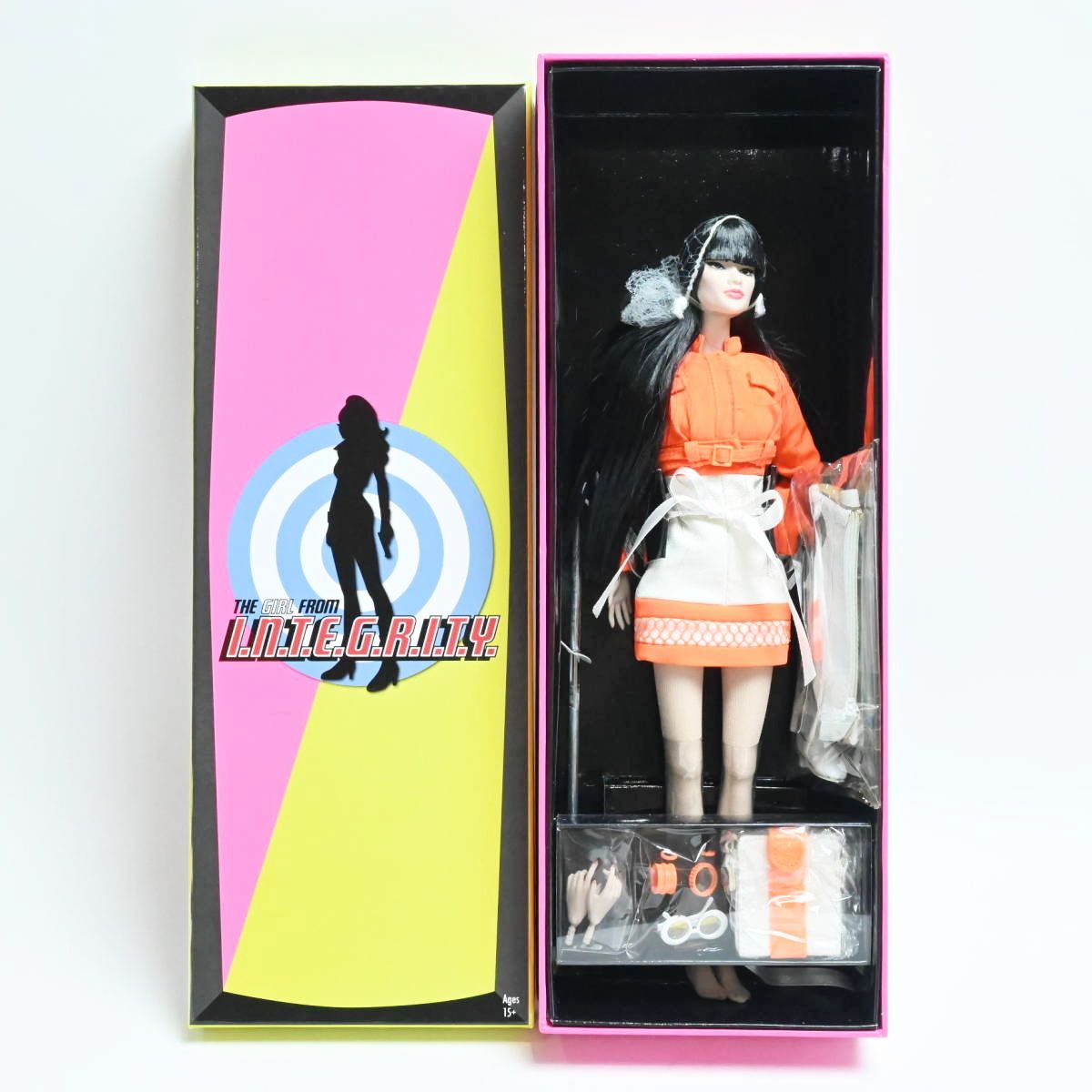 新品未使用 Integrity Toys Poppy Parker 2014 Agent Kimiko Gunn Tina