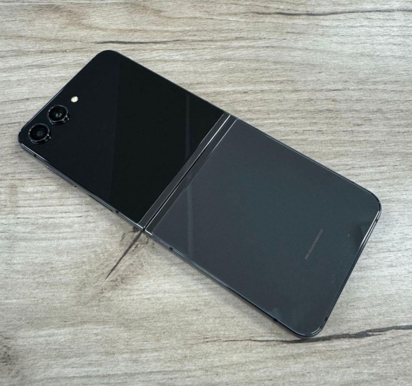 ジャンク品 Samsung Galaxy Z Flip 5 SIMフリー版 - メルカリ