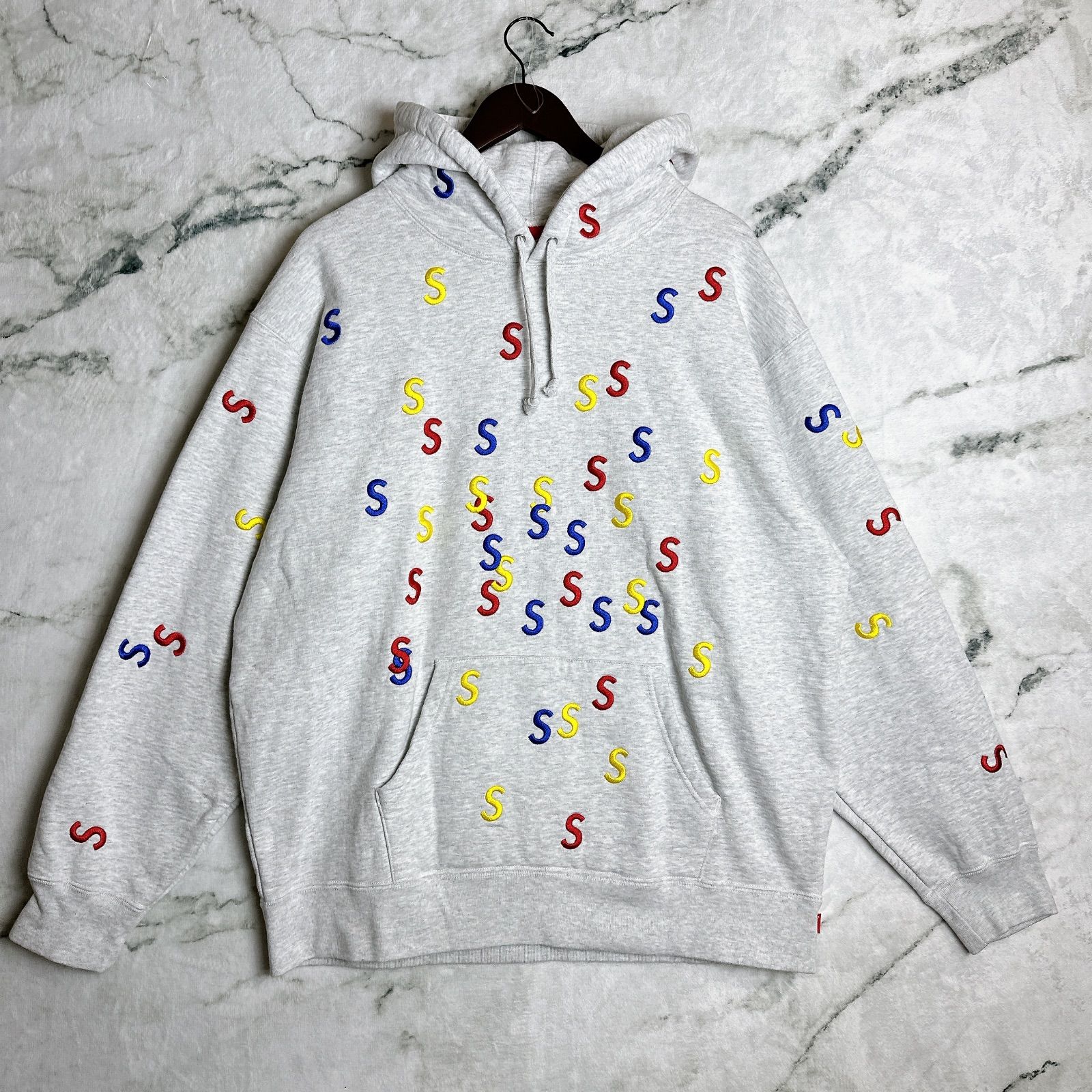 Supreme 刺繍ロゴ フード付きパーカー グレー 【公式通販】