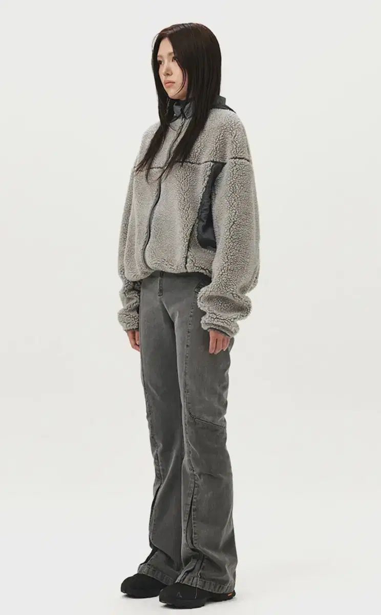 ヌマーレ ee ウィメンズ ブーツカット パンツ グレー