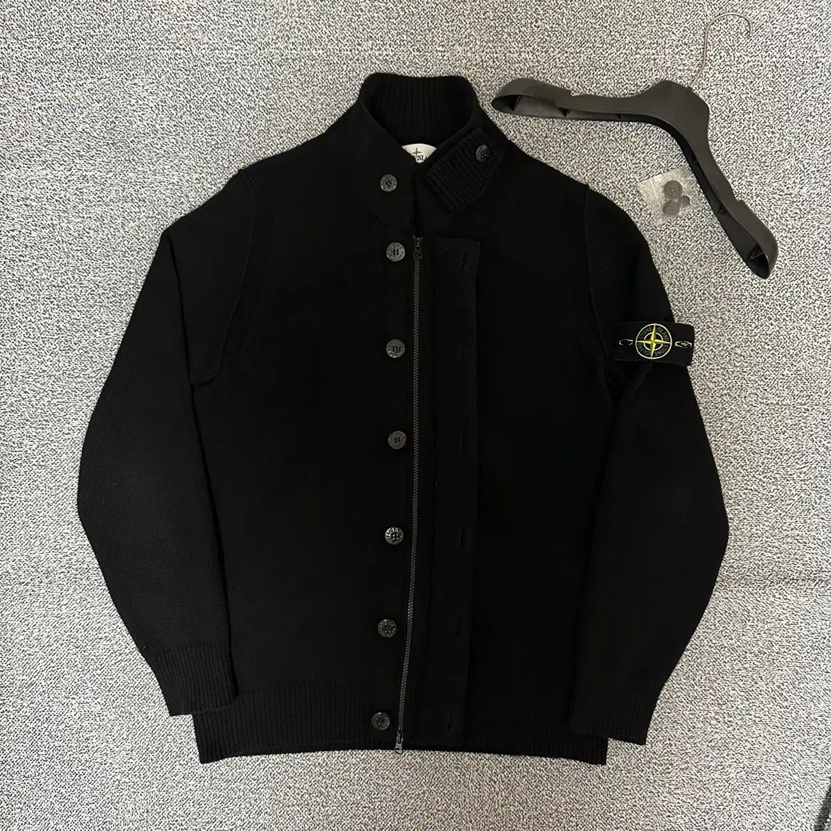 ほぼ Sサイズ STONE ISLAND ストーンアイランド ラムウール ニット カーディガン ブラック