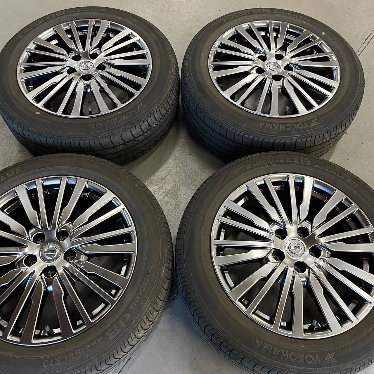 専用5 YOKOHAMA 225/55R18 エルグランド 純正 ノーマル 専用5 YOKOHAMA 225/55R18 エルグランド 純正 ノーマル 2025年最新