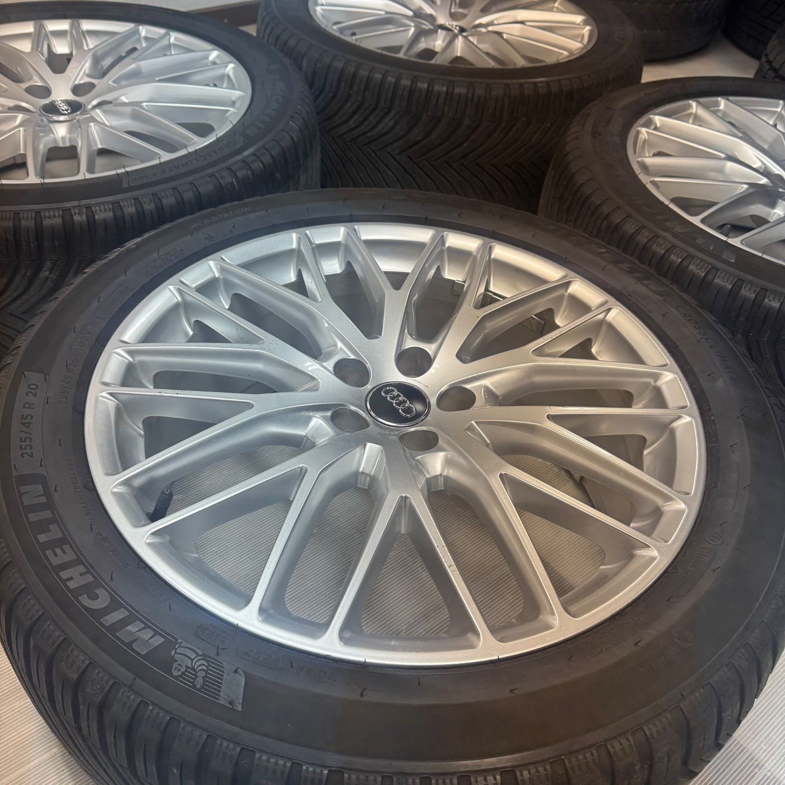 専用アウディ　Q5 エディション限定　純正ホイール　20 255/45R20 wat_audi-q5-toyo-03