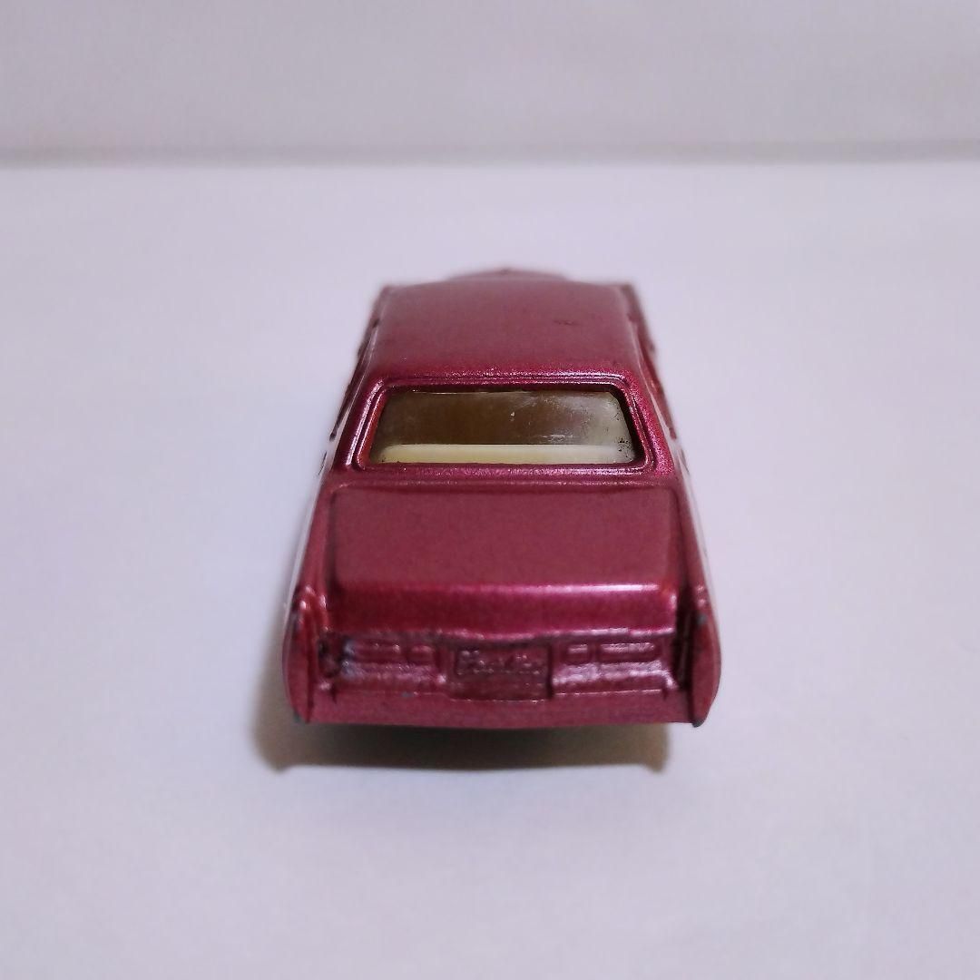 トミカ 日本製 青箱 キャデラック フリートウッド ブローアム 1976 箱