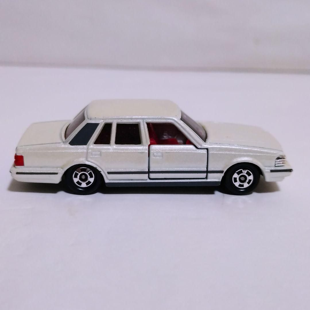 トミカ トヨタ 7代目クラウン4ドアセダン 当時物 絶版 希少 日本製