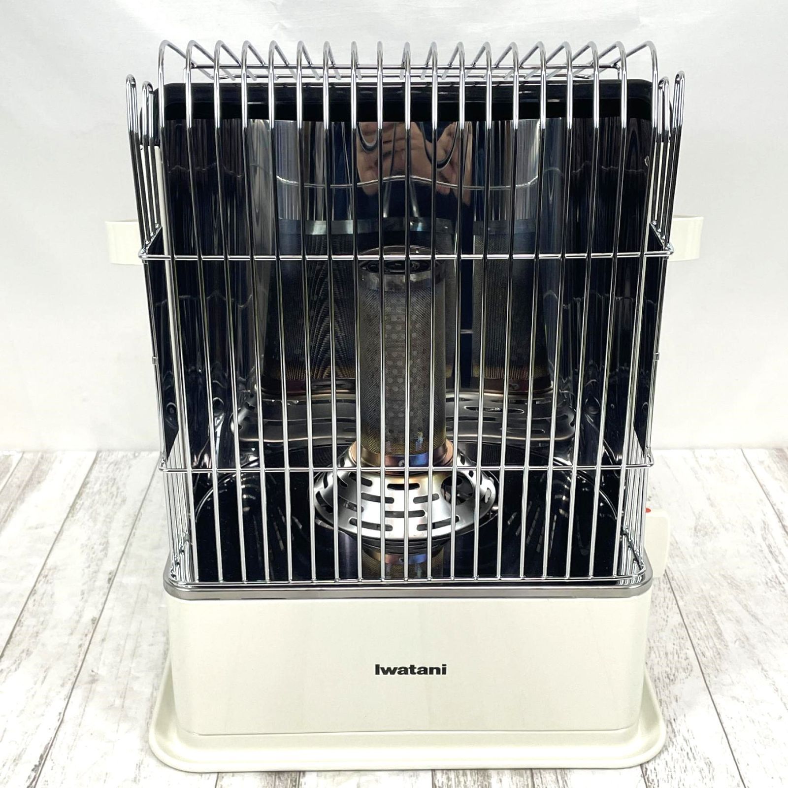 美品 イワタニ カセットガスストーブ CB-STV-DKD デカ暖 動作良好 e441